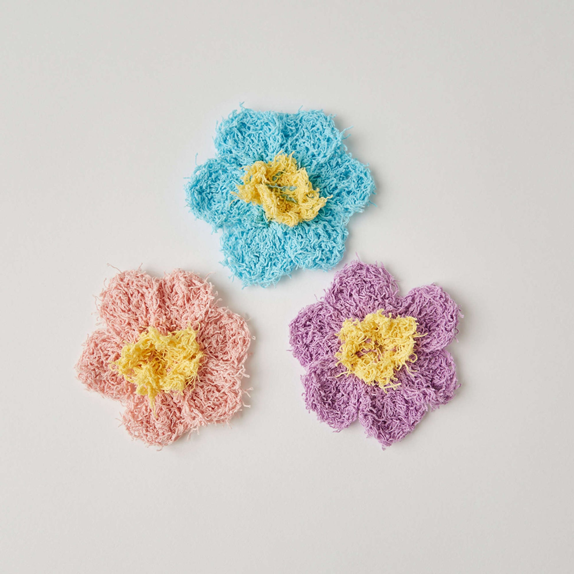Free Red Heart Two-Color Small Flowers Crochet Pattern