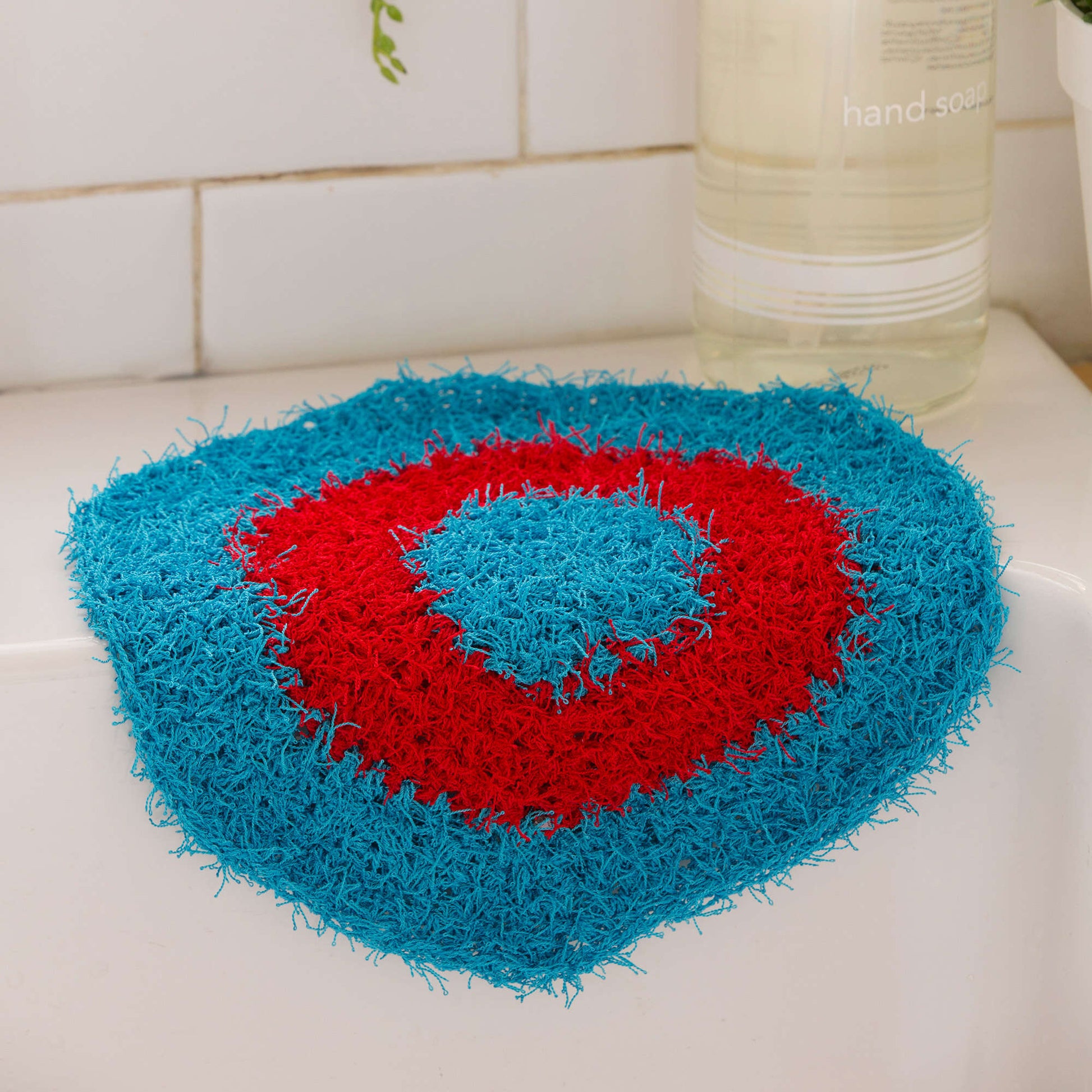 EASY Crochet Dishcloth Pattern (using Red Heart Scrubby Yarn