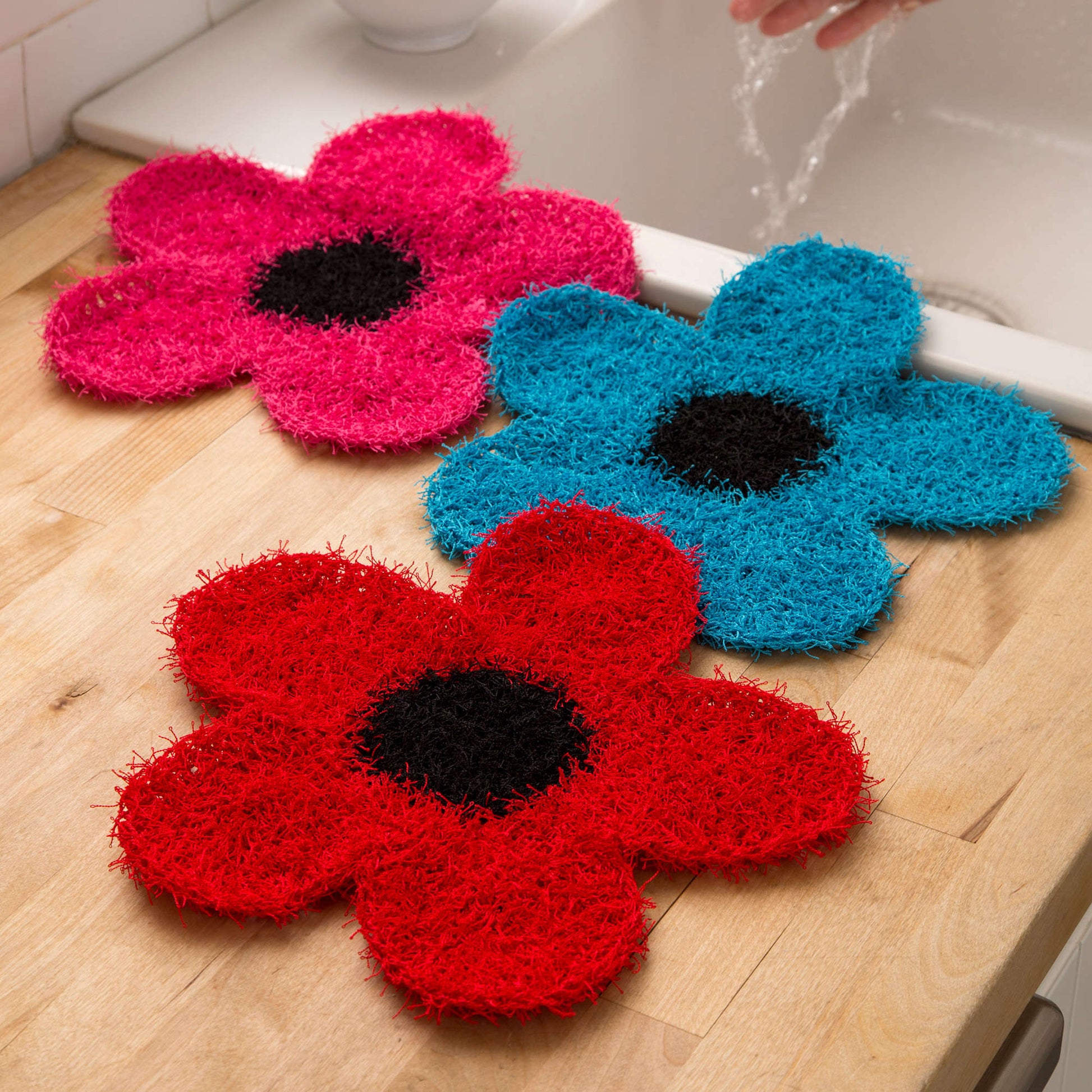 Free Red Heart Crochet Fancy Flower Scrubber Pattern