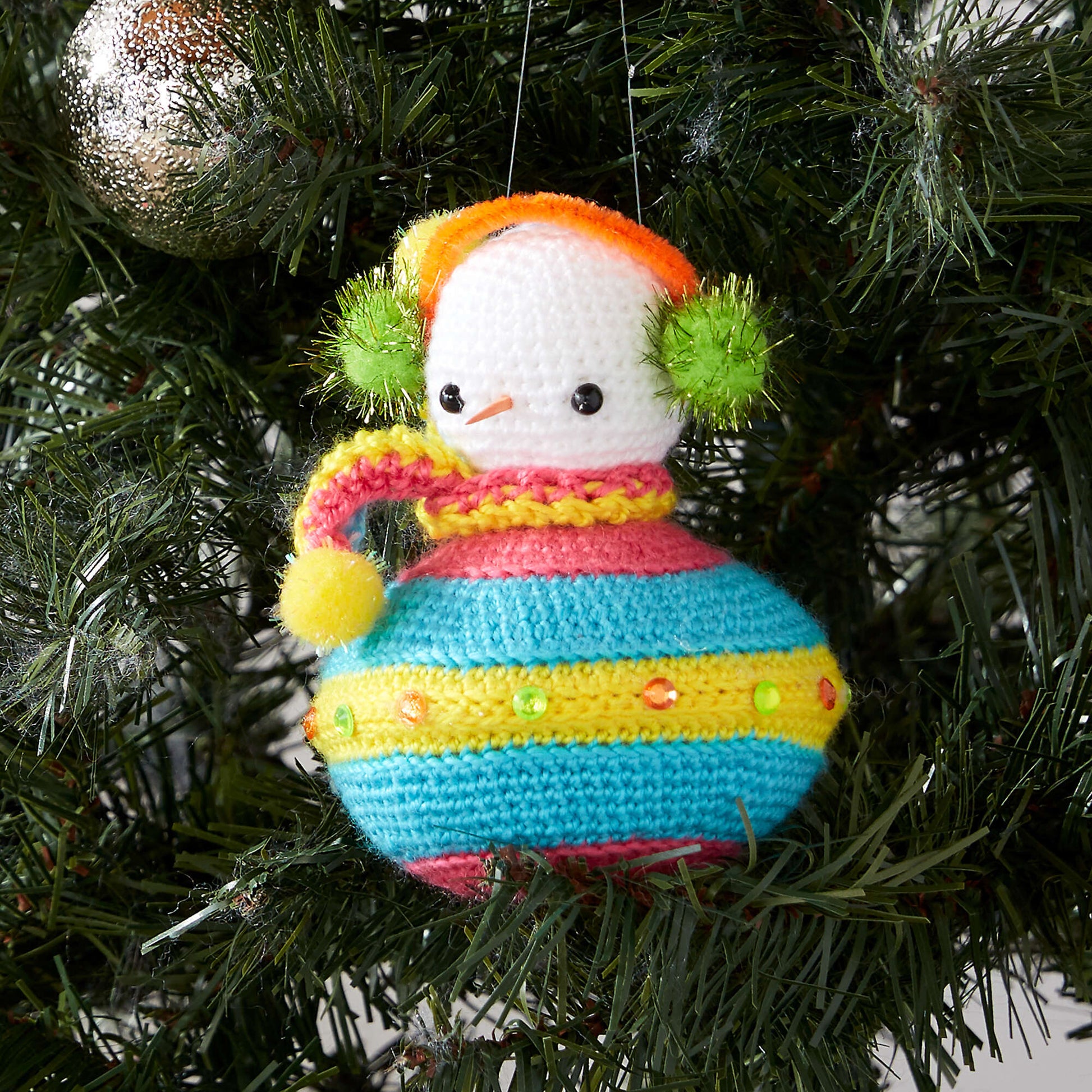 Free Red Heart Flying Saucer Crochet Snowman Pattern