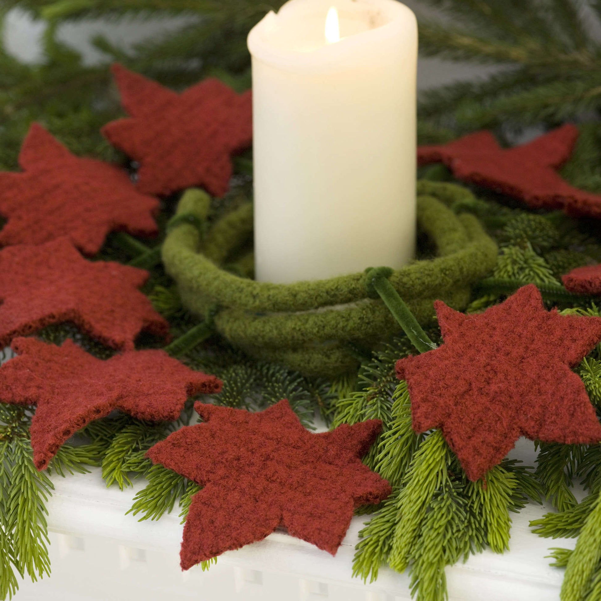 Free Red Heart Felted Leaves Garland Crochet Pattern