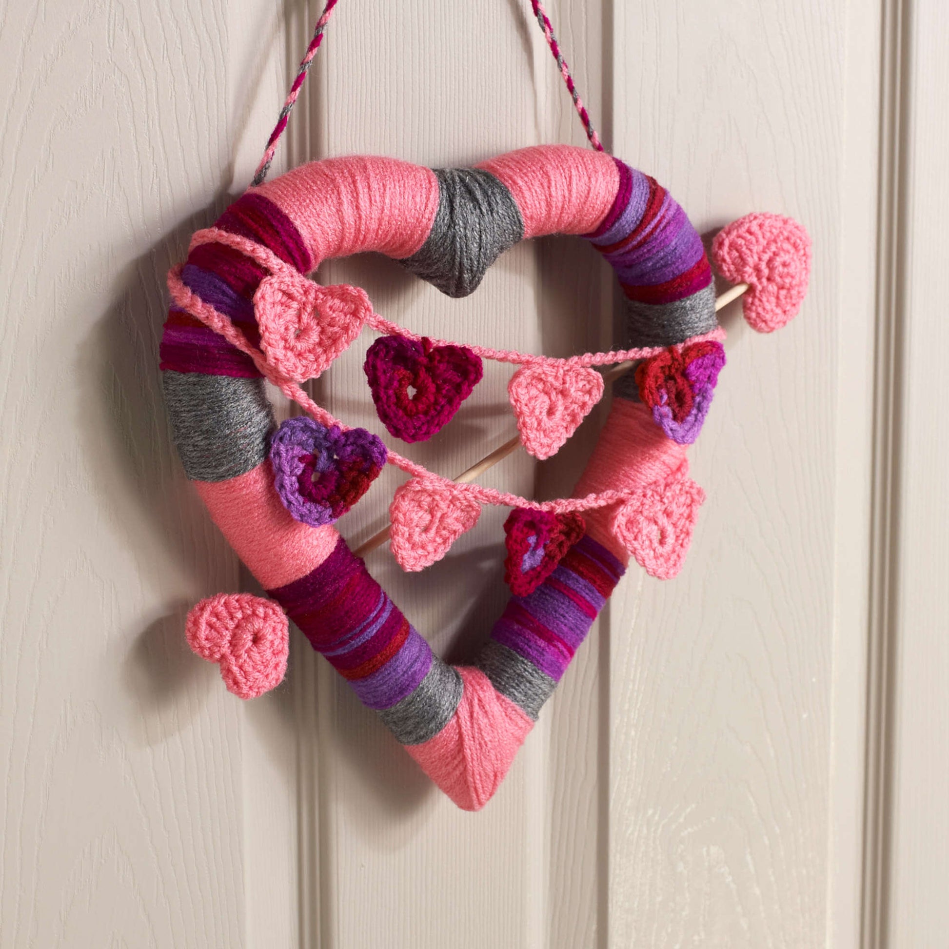 Free Red Heart Crochet Valentine Heart Wreath Pattern
