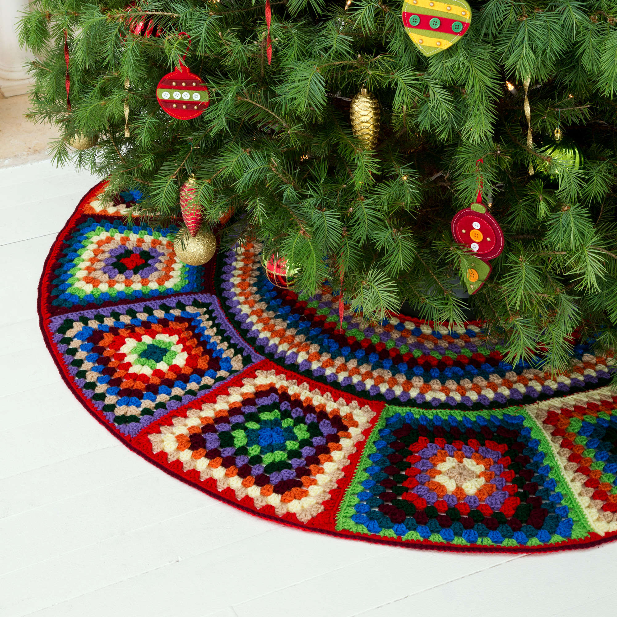Biltmore® Gilded Christmas Tree Skirt | Balsam Hill