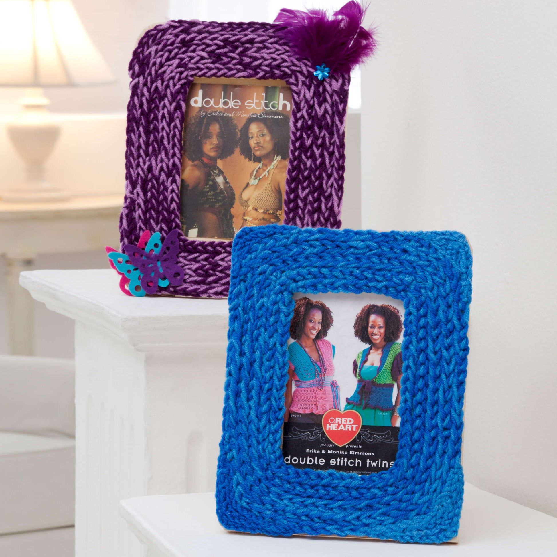 Free Red Heart Crochet Whirly Picture Frame Pattern