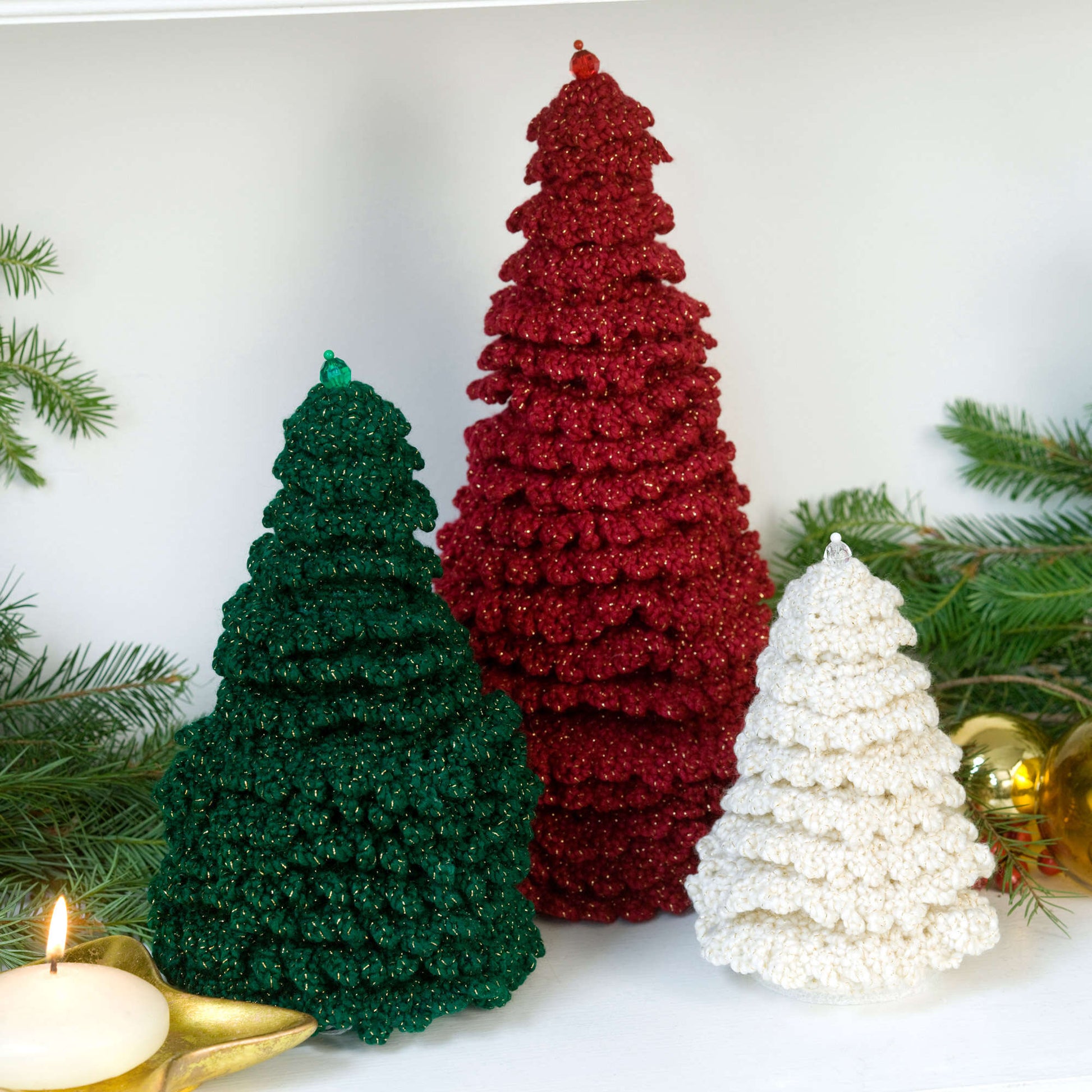 Free Beginner Red Heart Ruffle Fir Trees Crochet Pattern | Yarnspirations