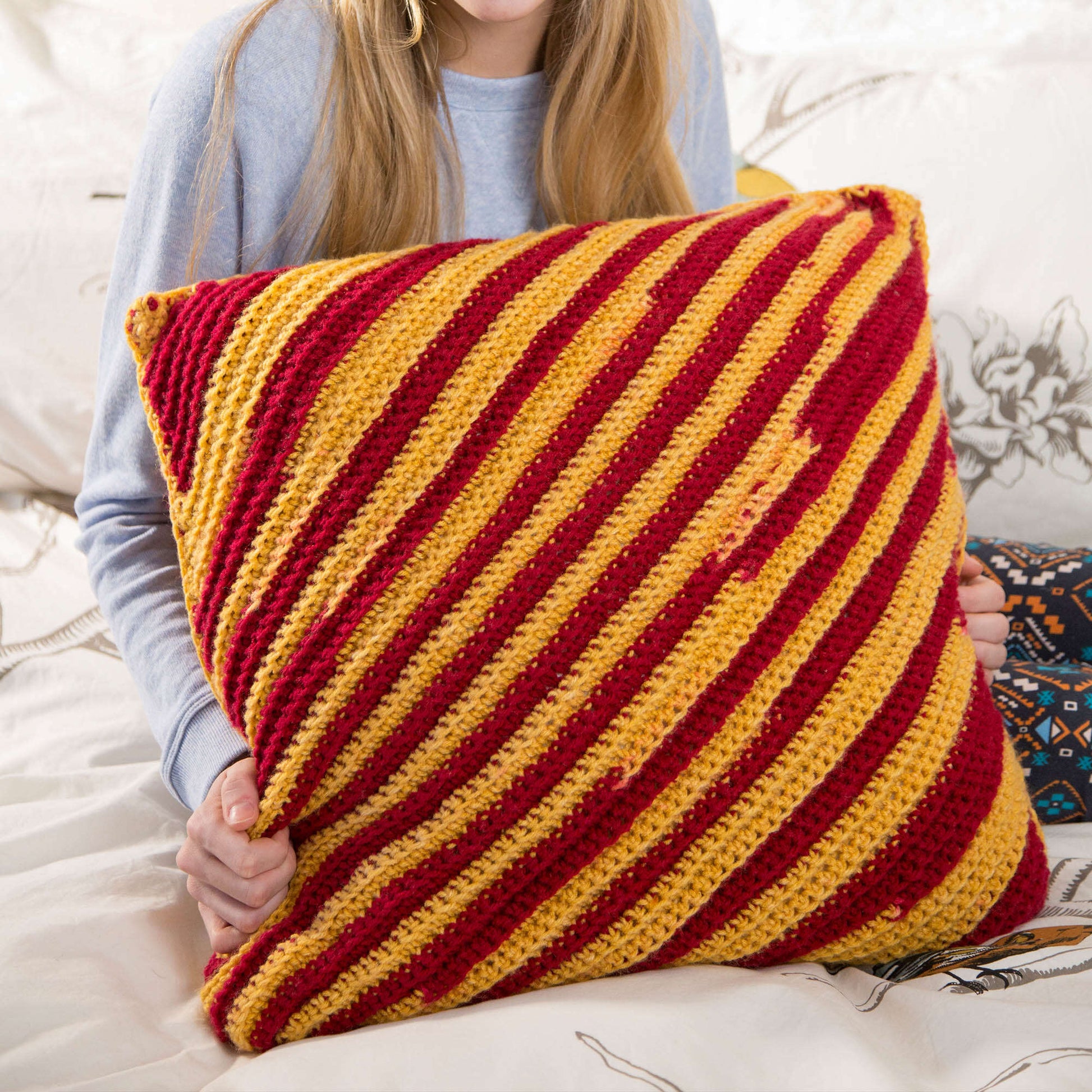 Free Red Heart Dorm Pillow Crochet Pattern