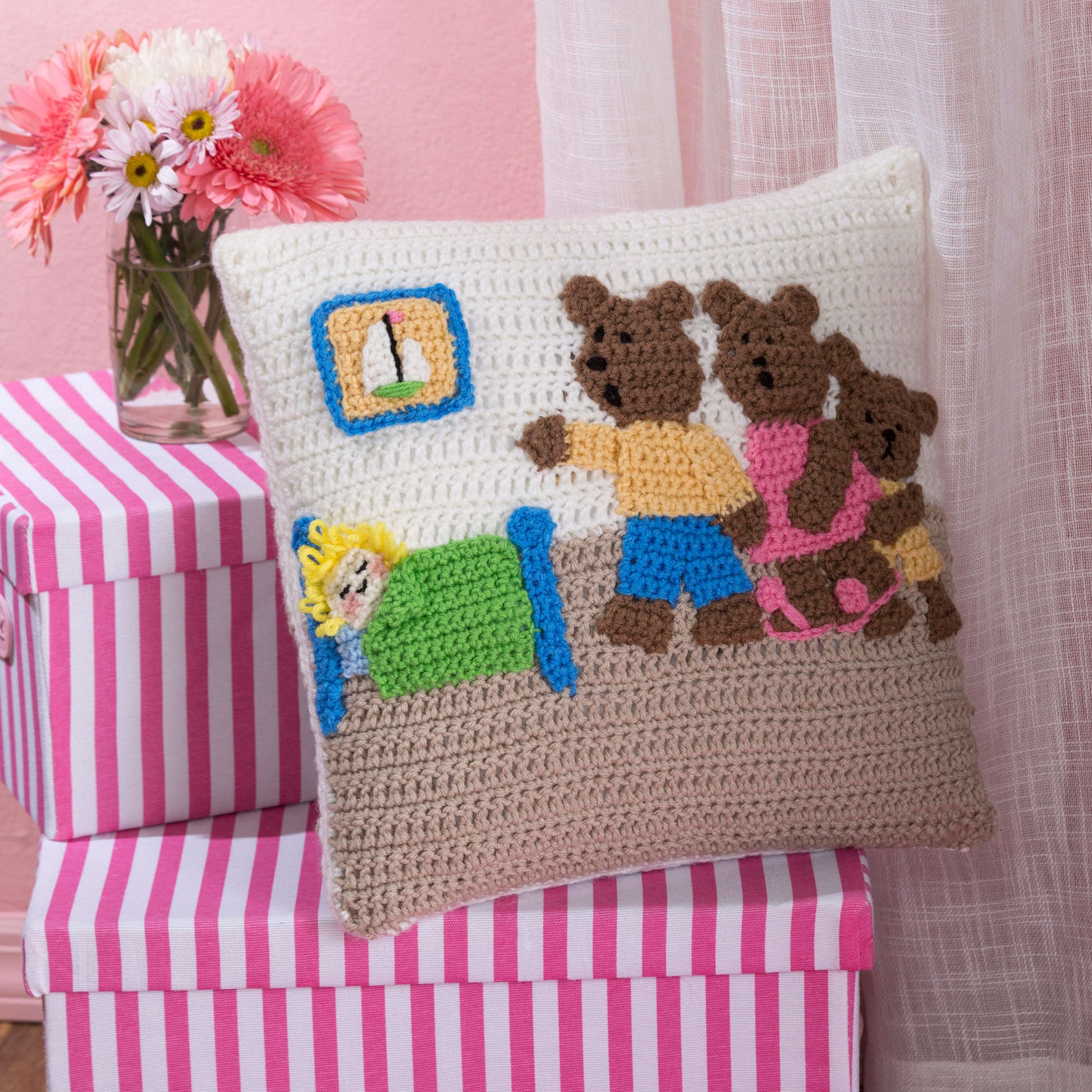 Free Red Heart Goldilocks And The Three Bears Pillow Crochet Pattern