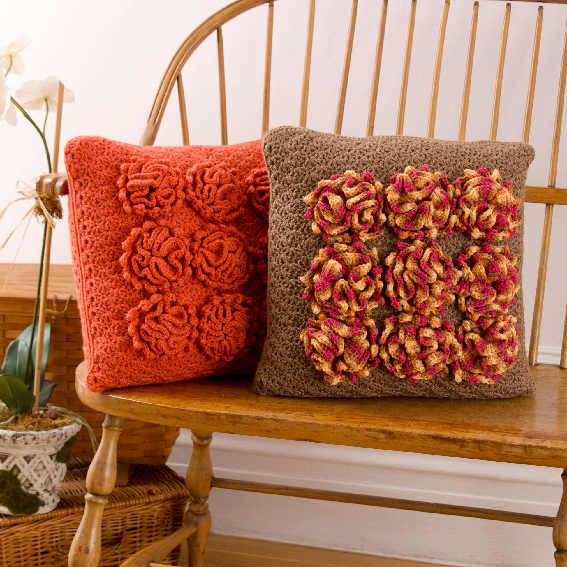 Free Red Heart Dahlia Pillows Crochet Pattern