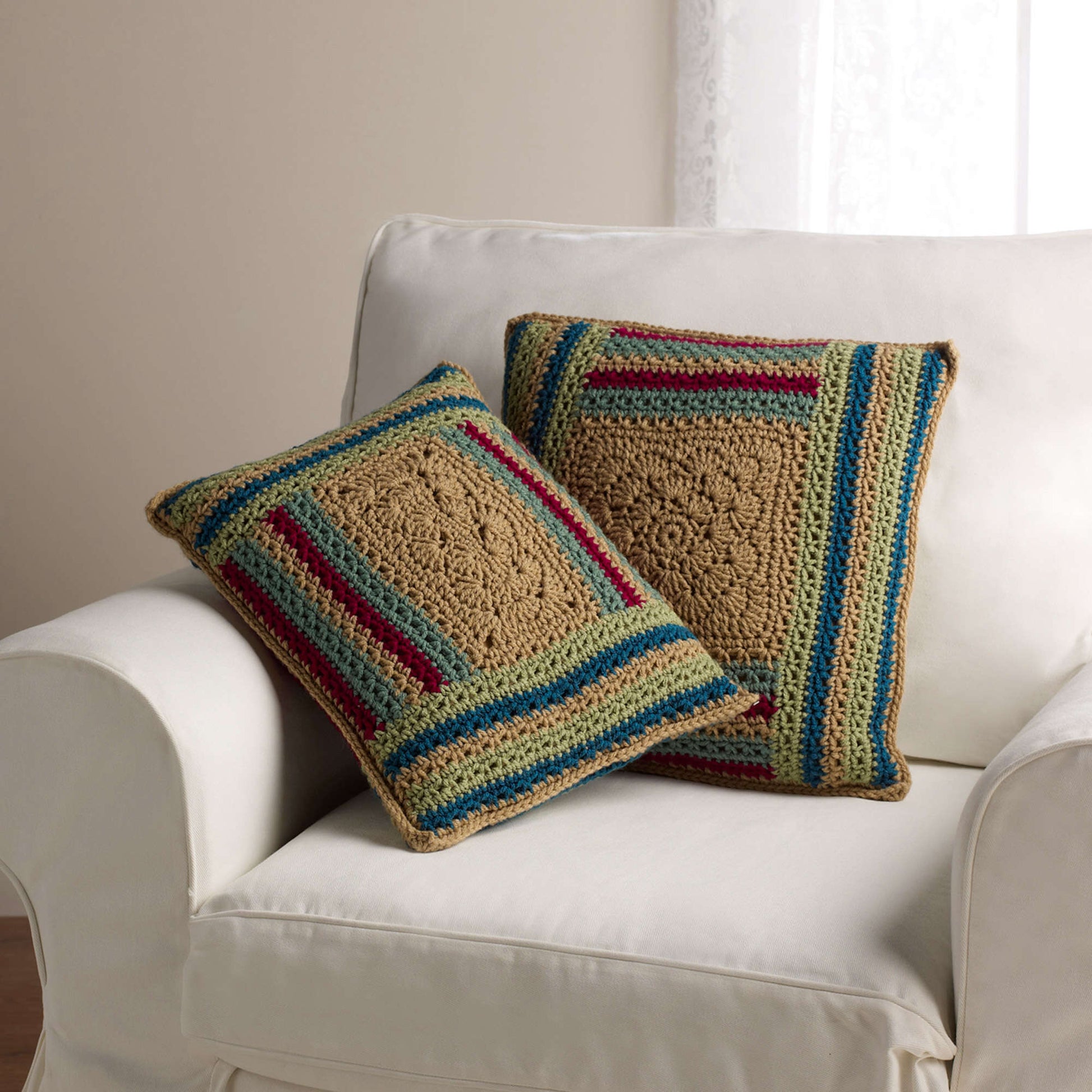 Free Red Heart Log Cabin Variations Pillows Crochet Pattern