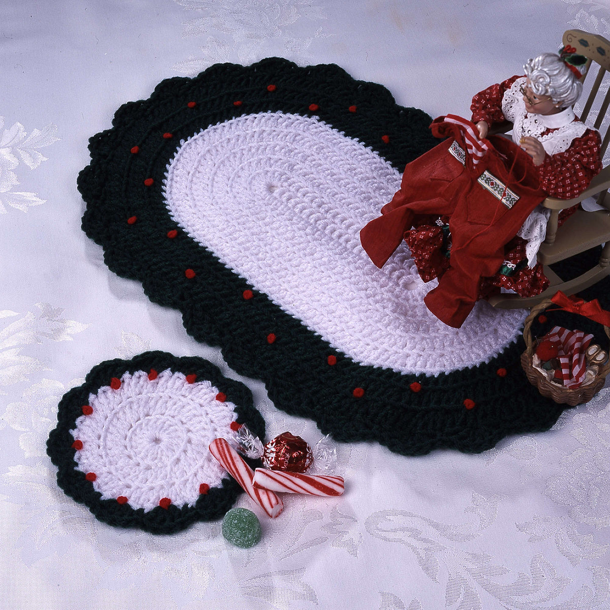 Crochet Christmas Décor made in Red Heart Super Saver Yarn