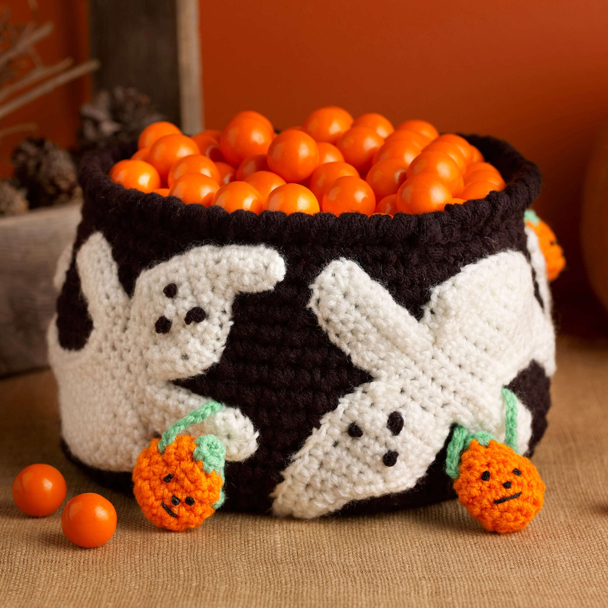 Free Red Heart Crochet Ghostly Candy Bowl Pattern
