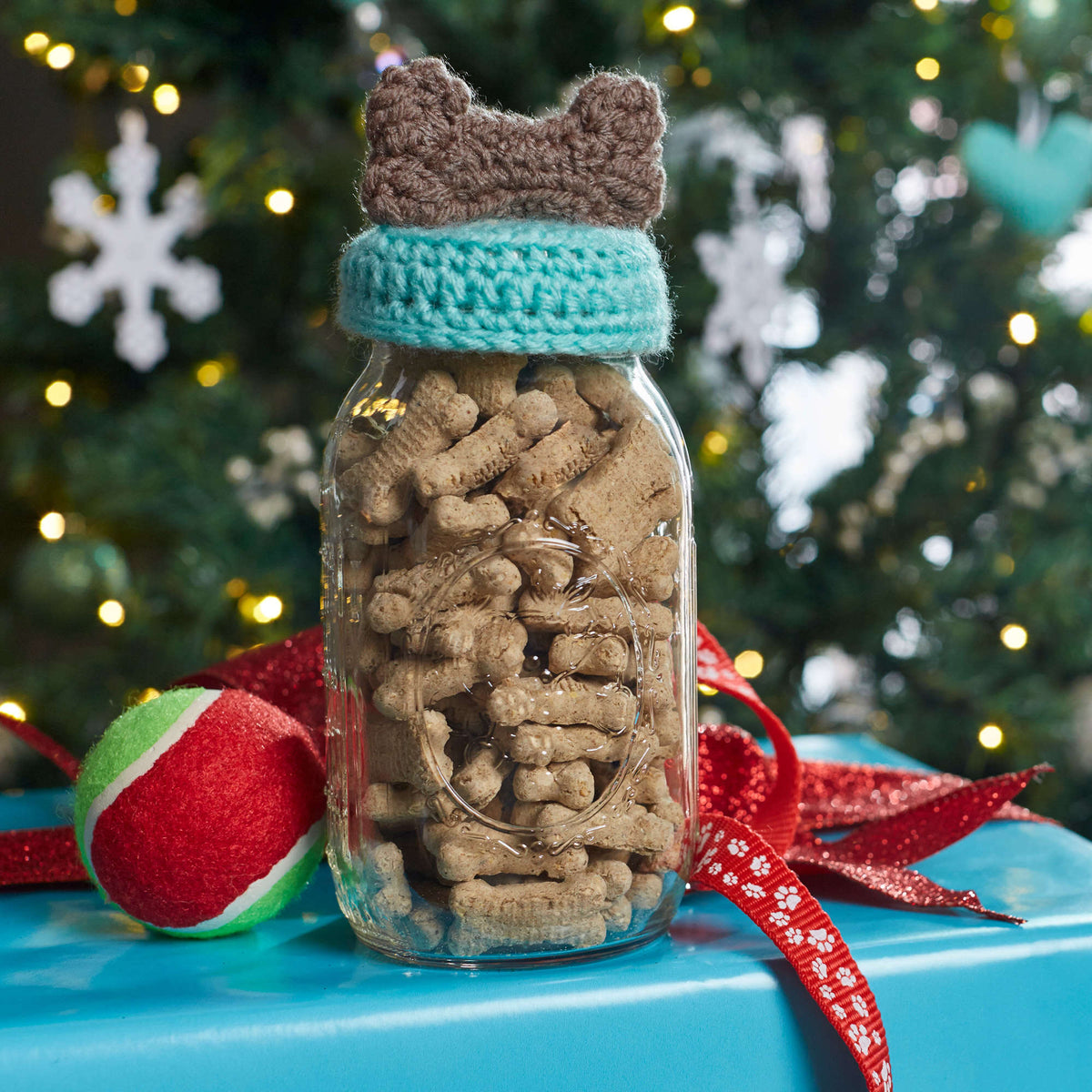 Crochet Topper made in Red Heart Super Saver Yarn