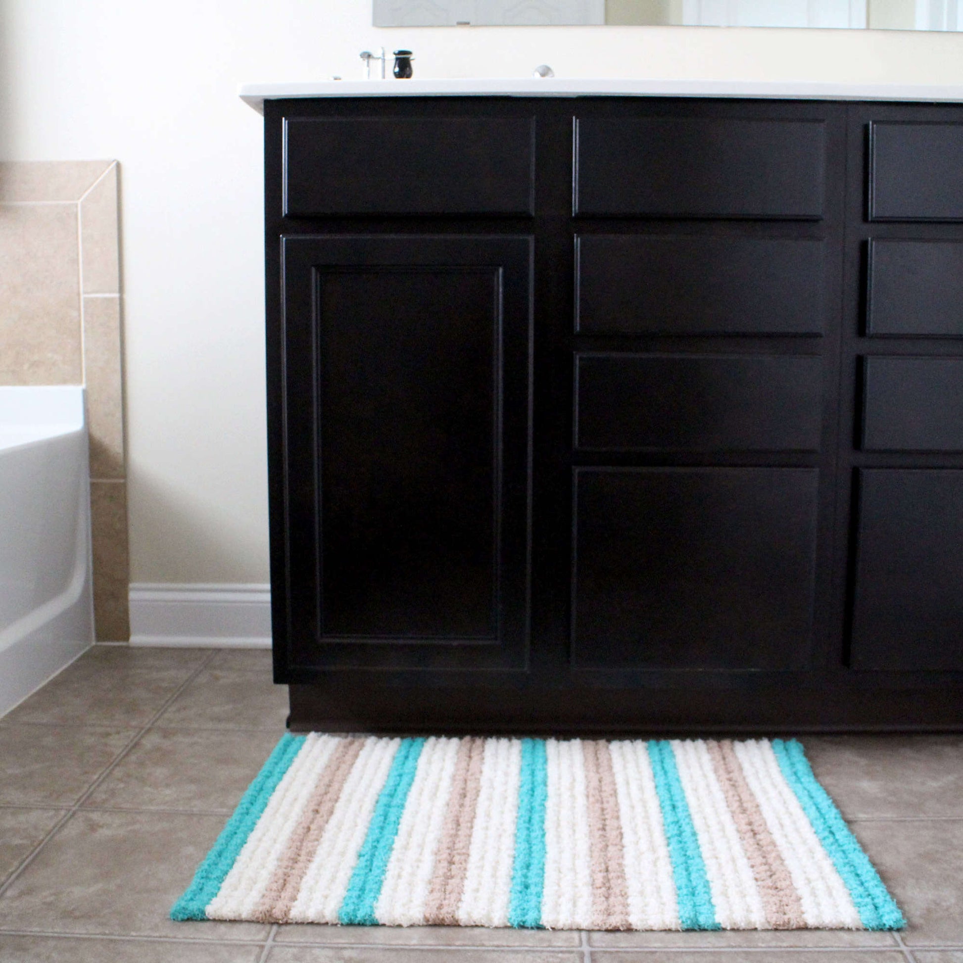 Free Red Heart Bobble Scrubby Bath Mat Crochet Pattern | Yarnspirations