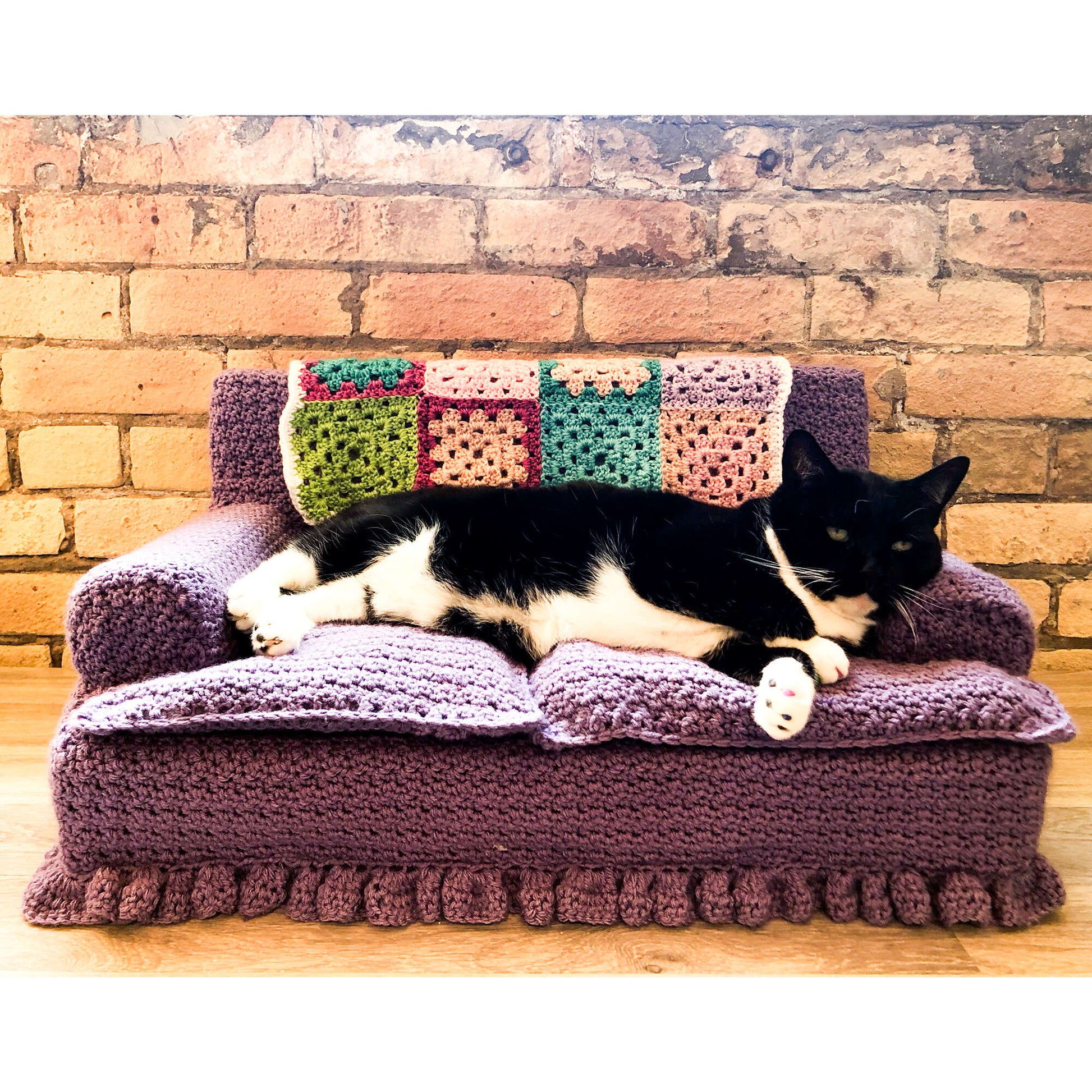 Red Heart Crochet Kitty Couch Red Heart Super Saver O'Go