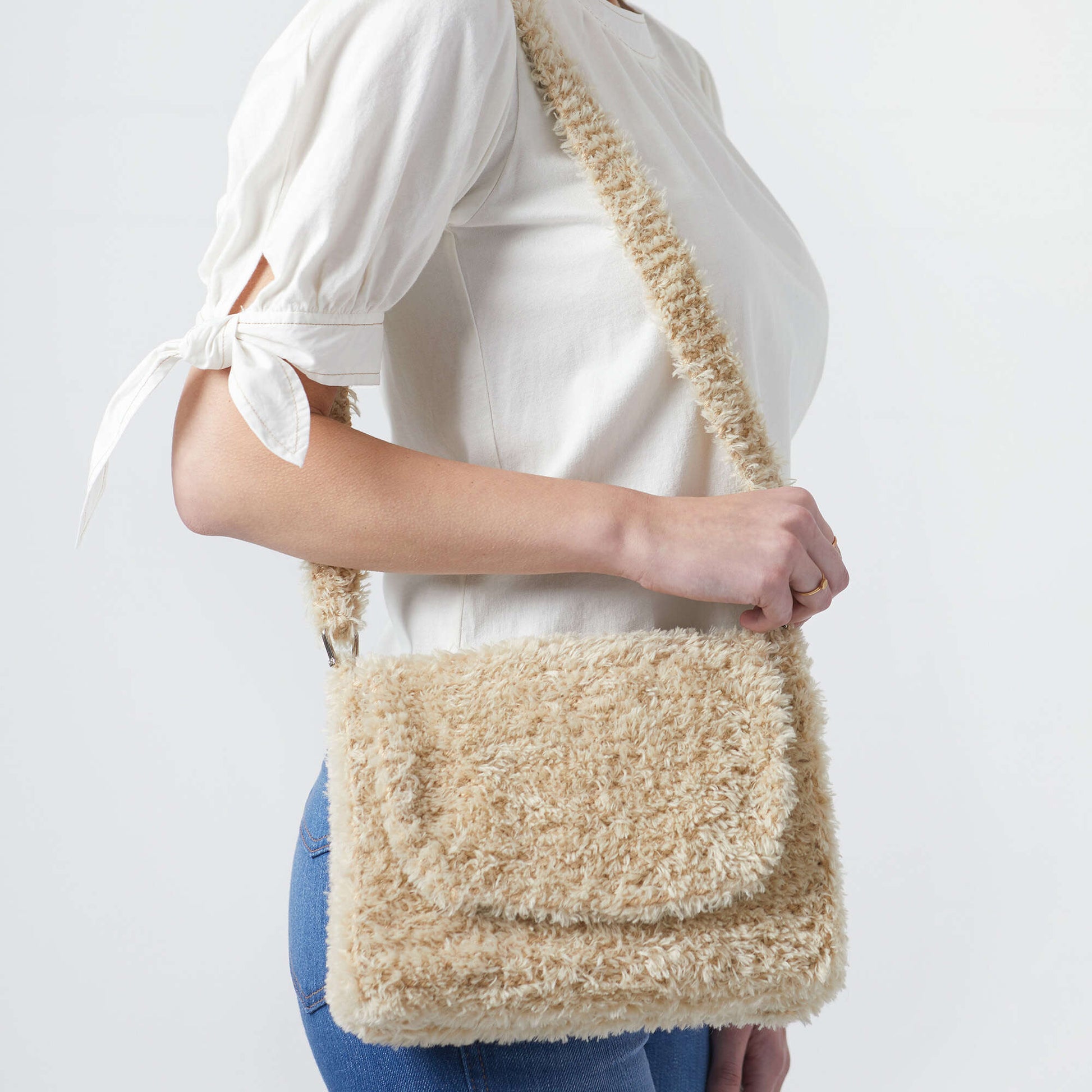 Free Red Heart Trendy Furry Bag Knit Pattern