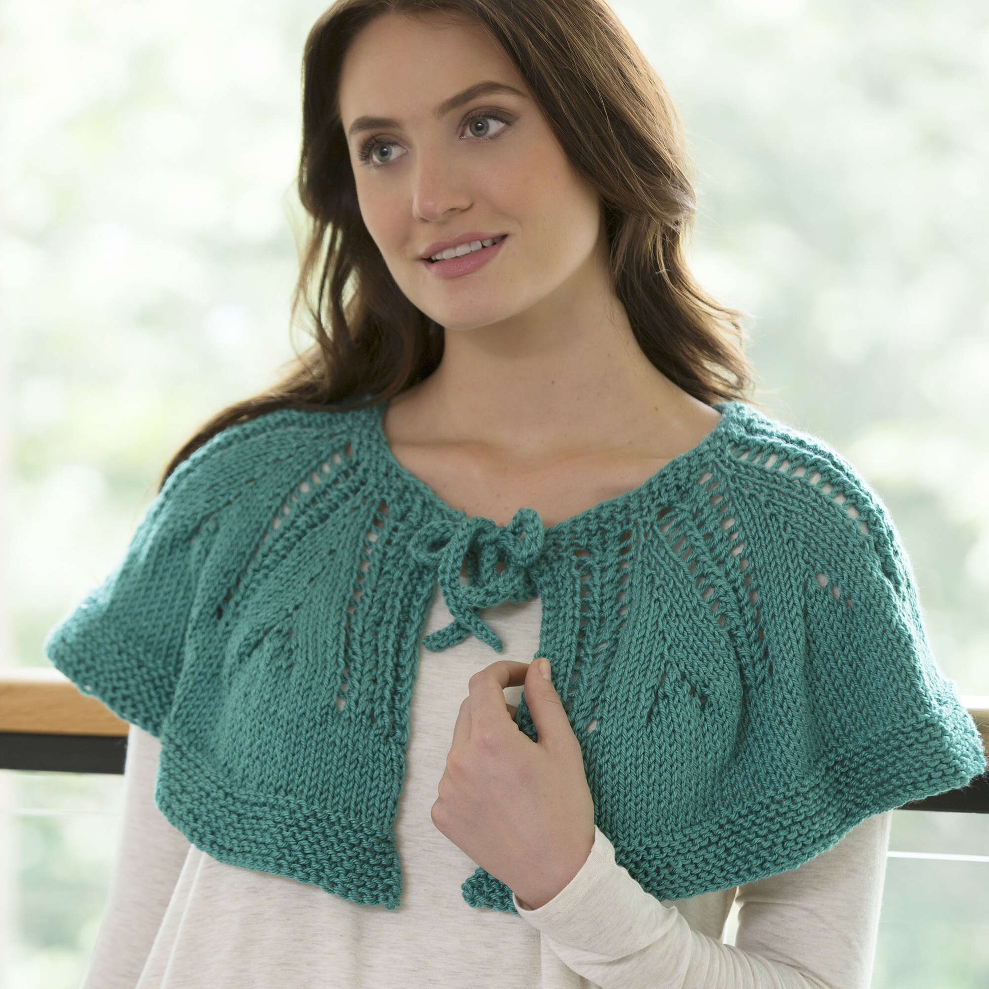Free Red Heart Knit Ruffle Or Not Capelet Pattern