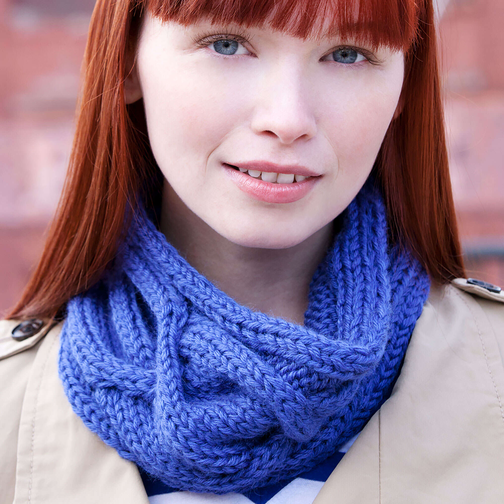 Free Easy Red Heart Big Cable Cowl Knitting Pattern | Yarnspirations