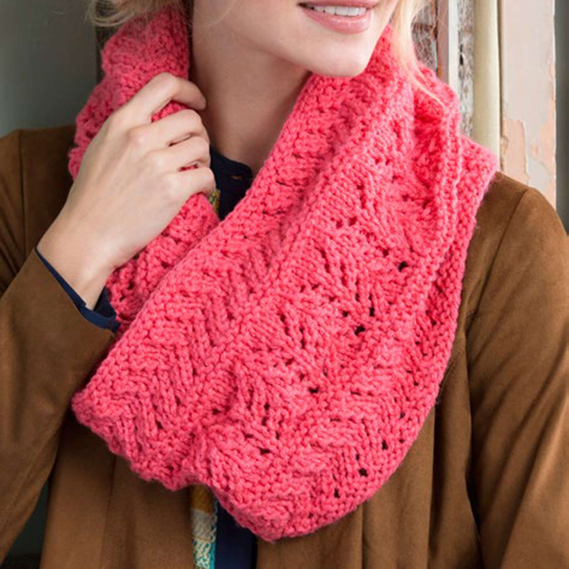 Free Red Heart Covet This Lacy Cowl Knit Pattern