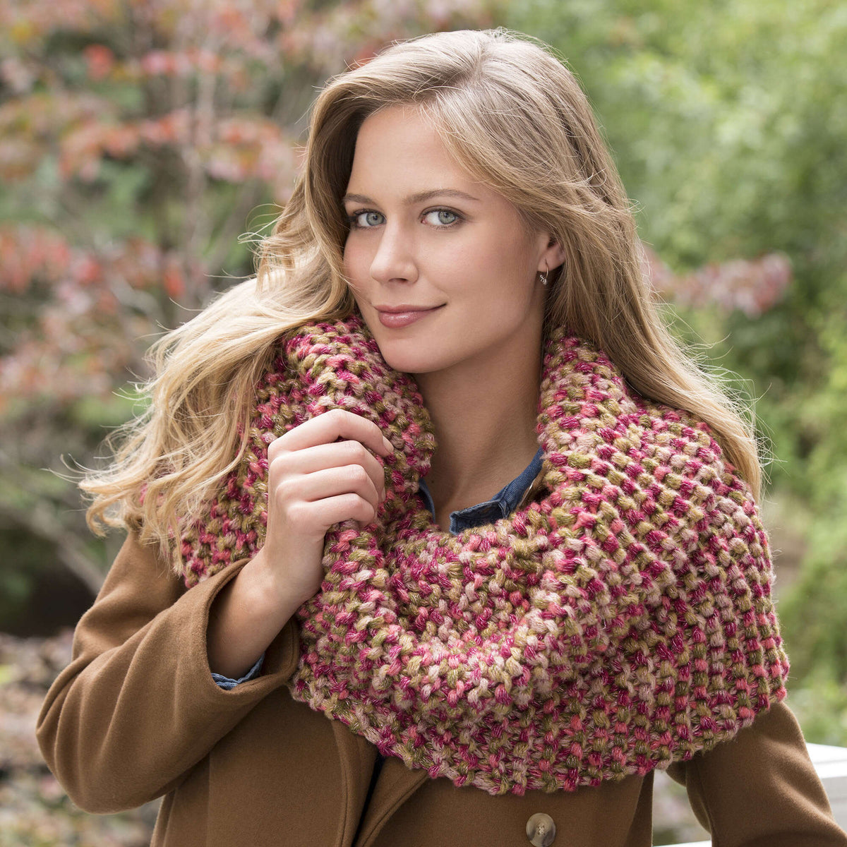 Knit Cowl made in Red Heart Boutique Yarn