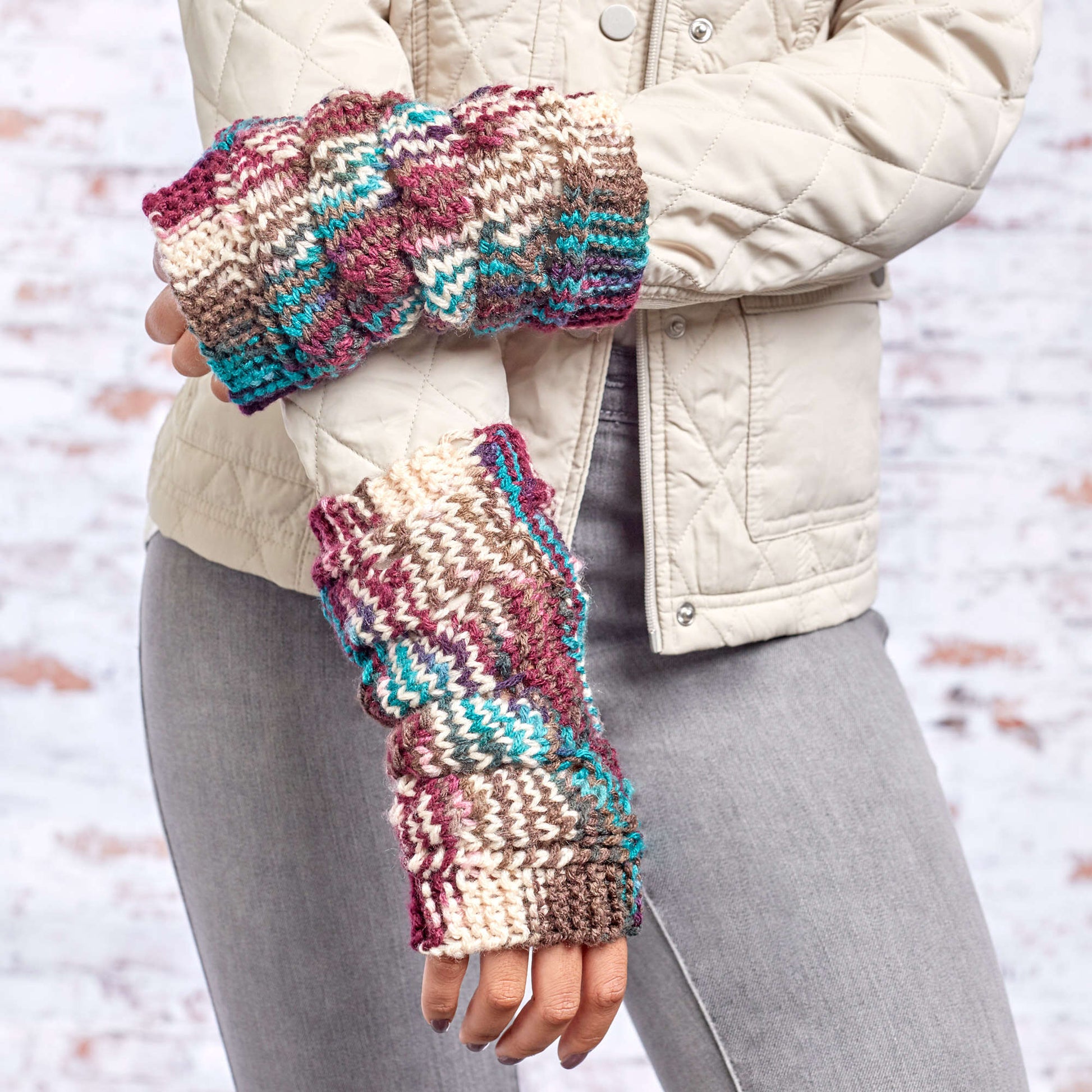 Free Red Heart Dragon Scale Mitts Pattern