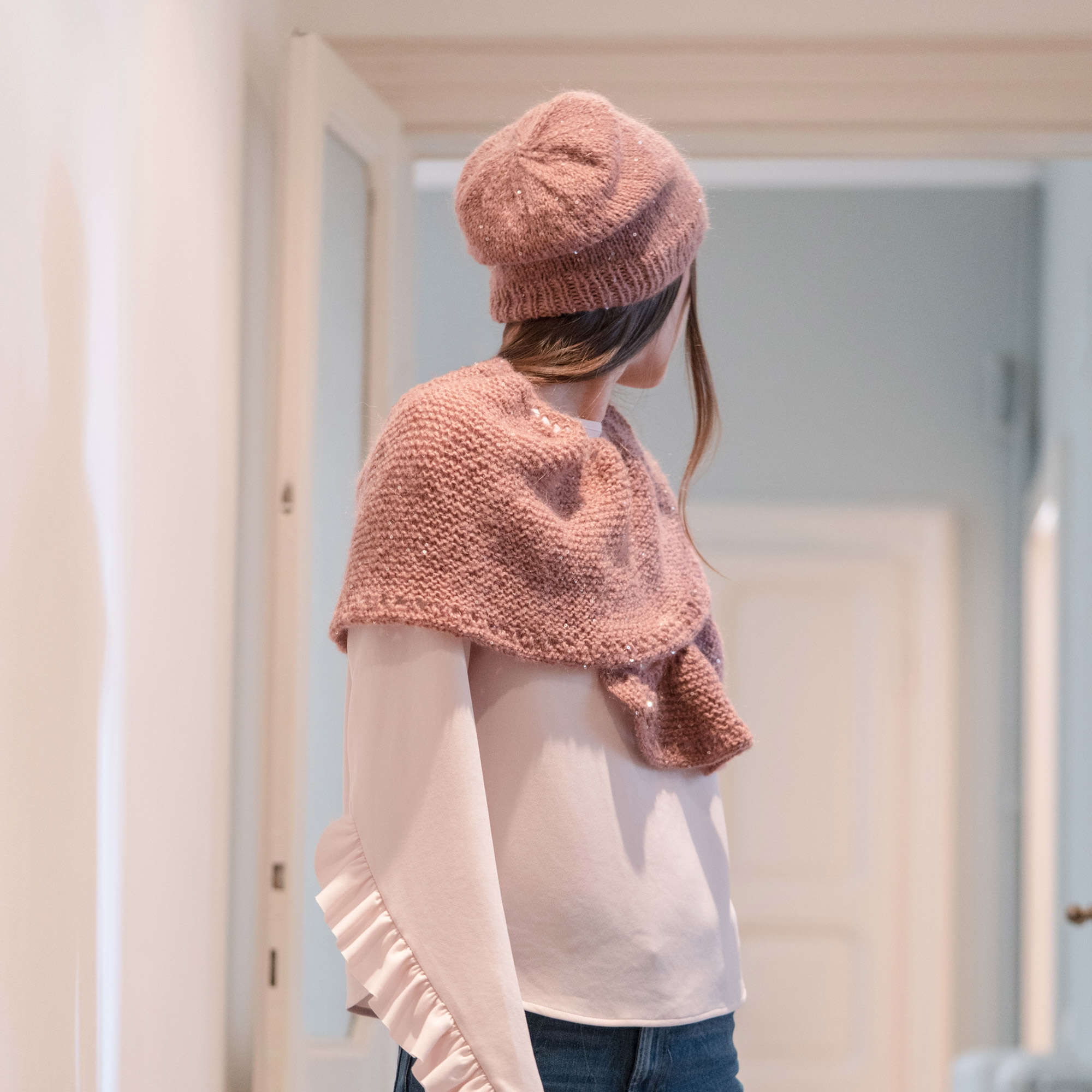 Free Beginner Red Heart Brilla Beanie Knitting Pattern