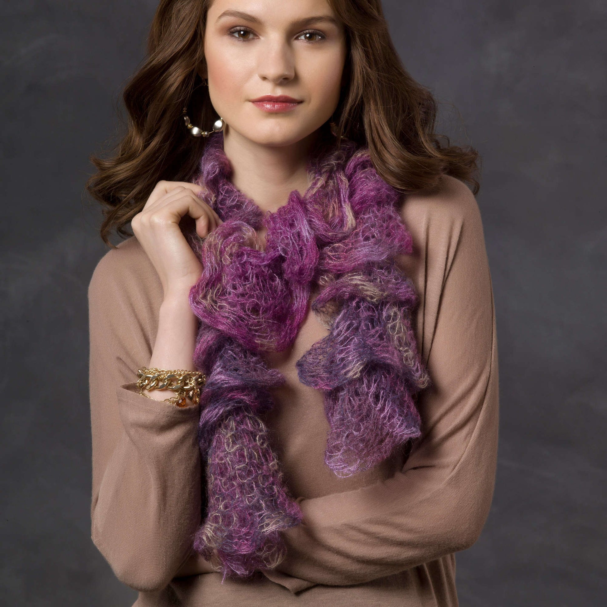 Free Red Heart Knit Rotini Scarf Pattern