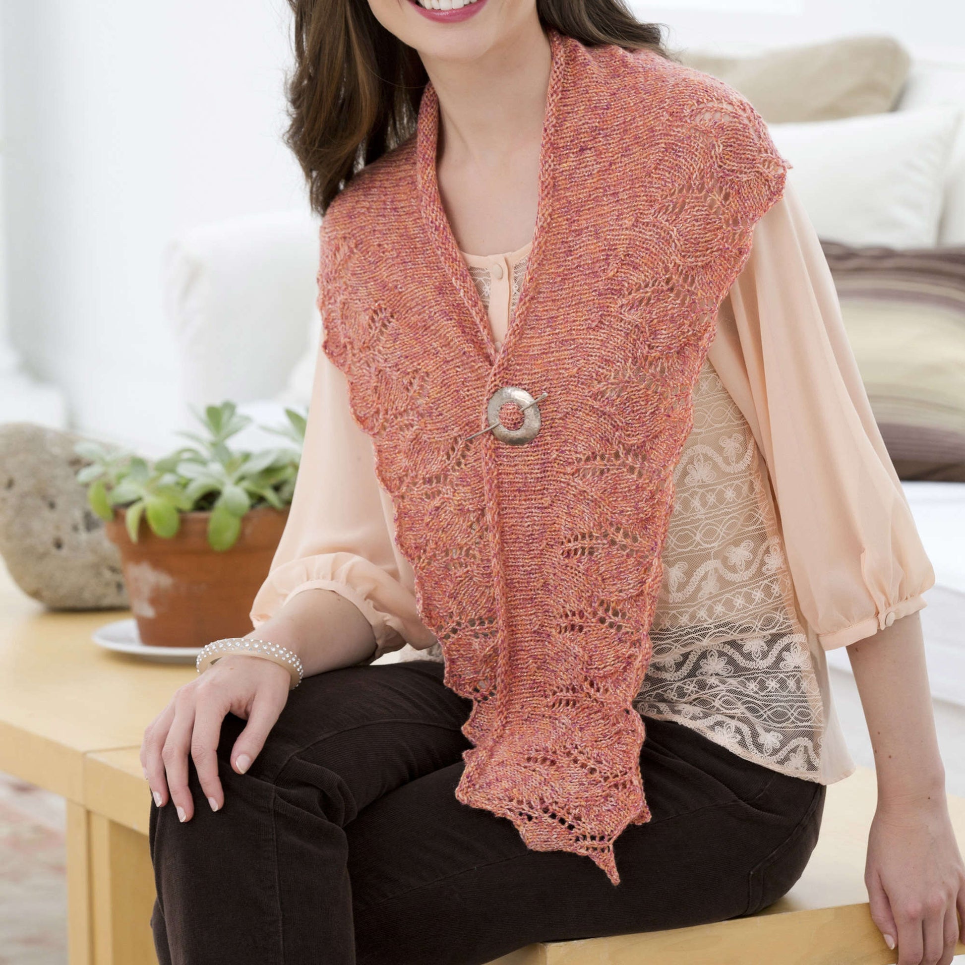 Free Red Heart Lily Crescent Shawlette Knit Pattern