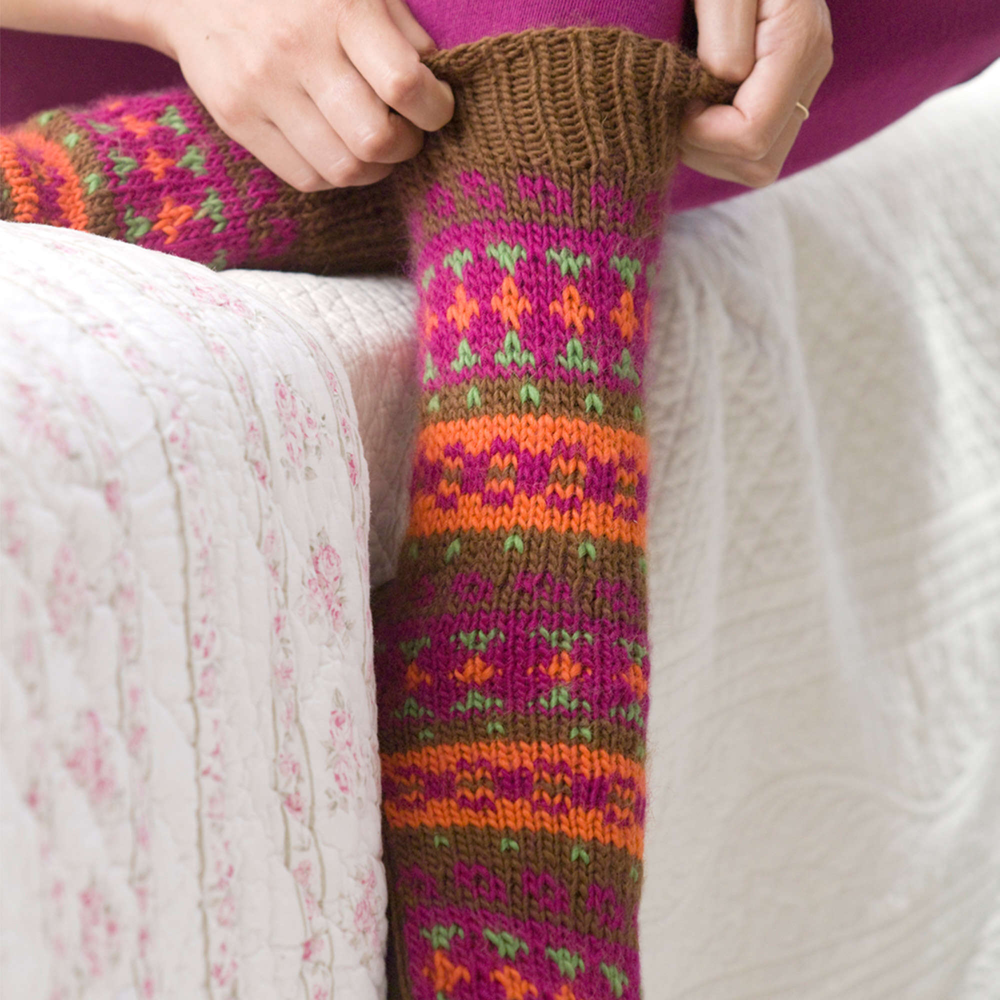 Free Red Heart Adirondacks Slipper Socks Pattern | Yarnspirations
