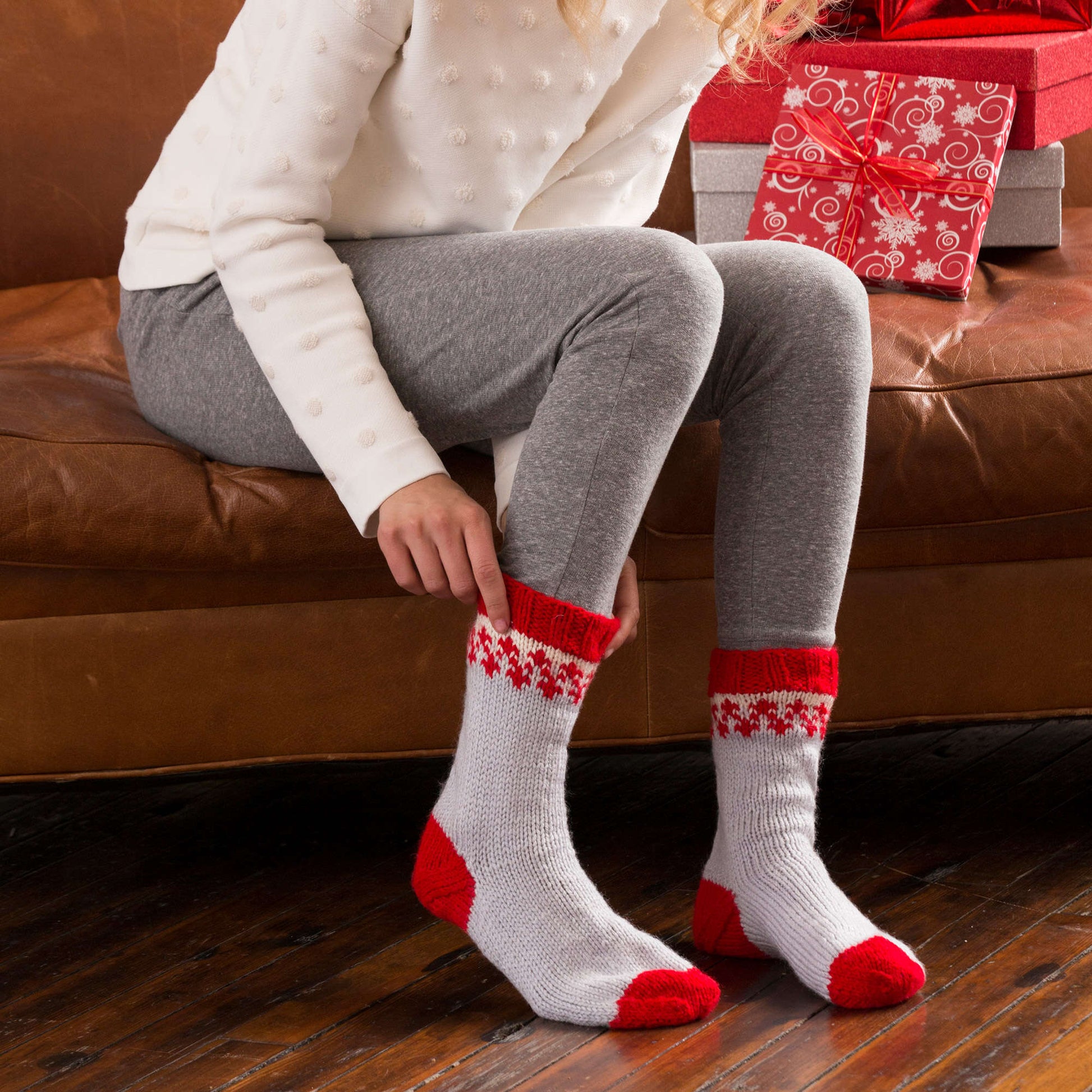 Free Red Heart Christmas Morning Slipper Socks Knit Pattern