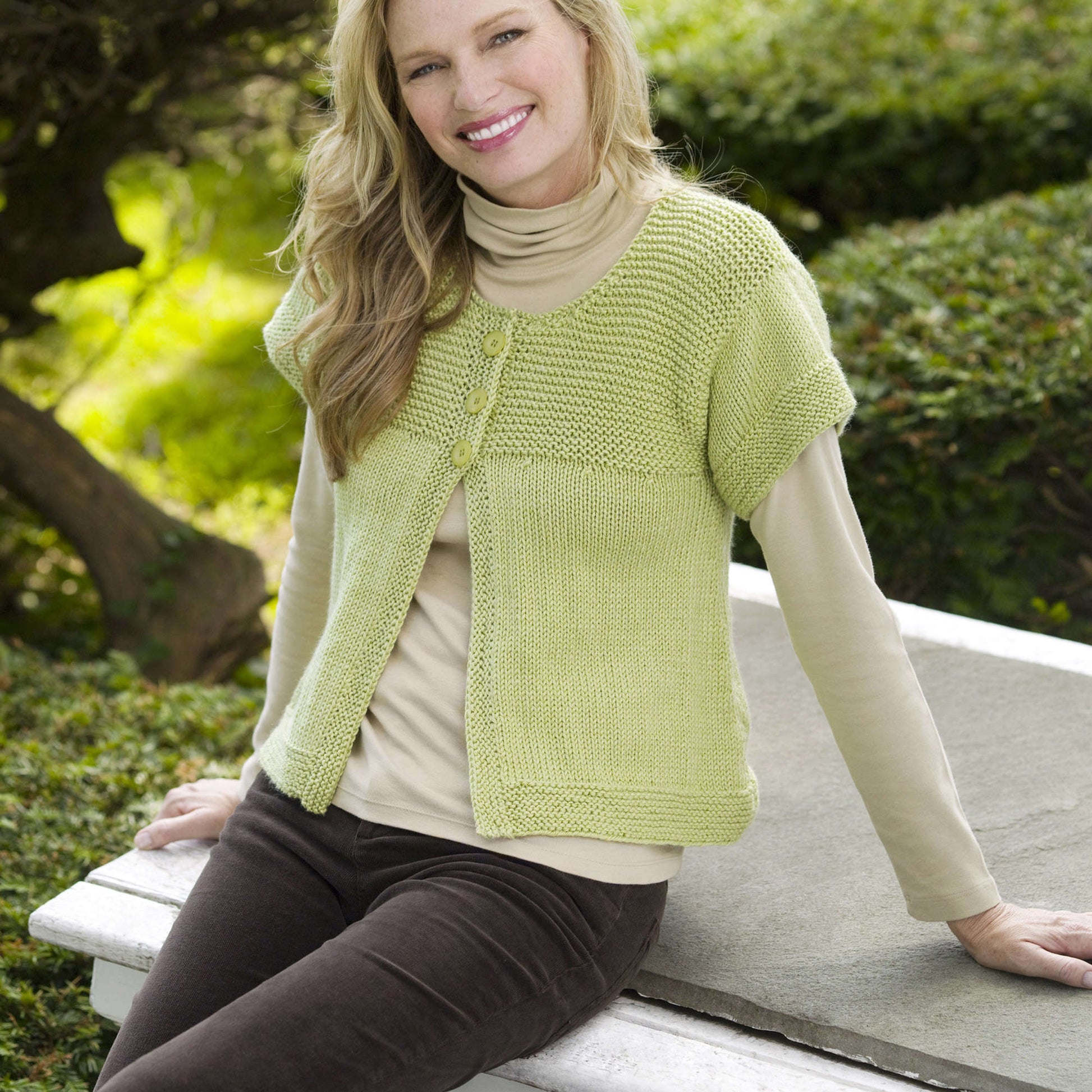 Free Red Heart Simple Spring Swing Knit Cardigan Pattern