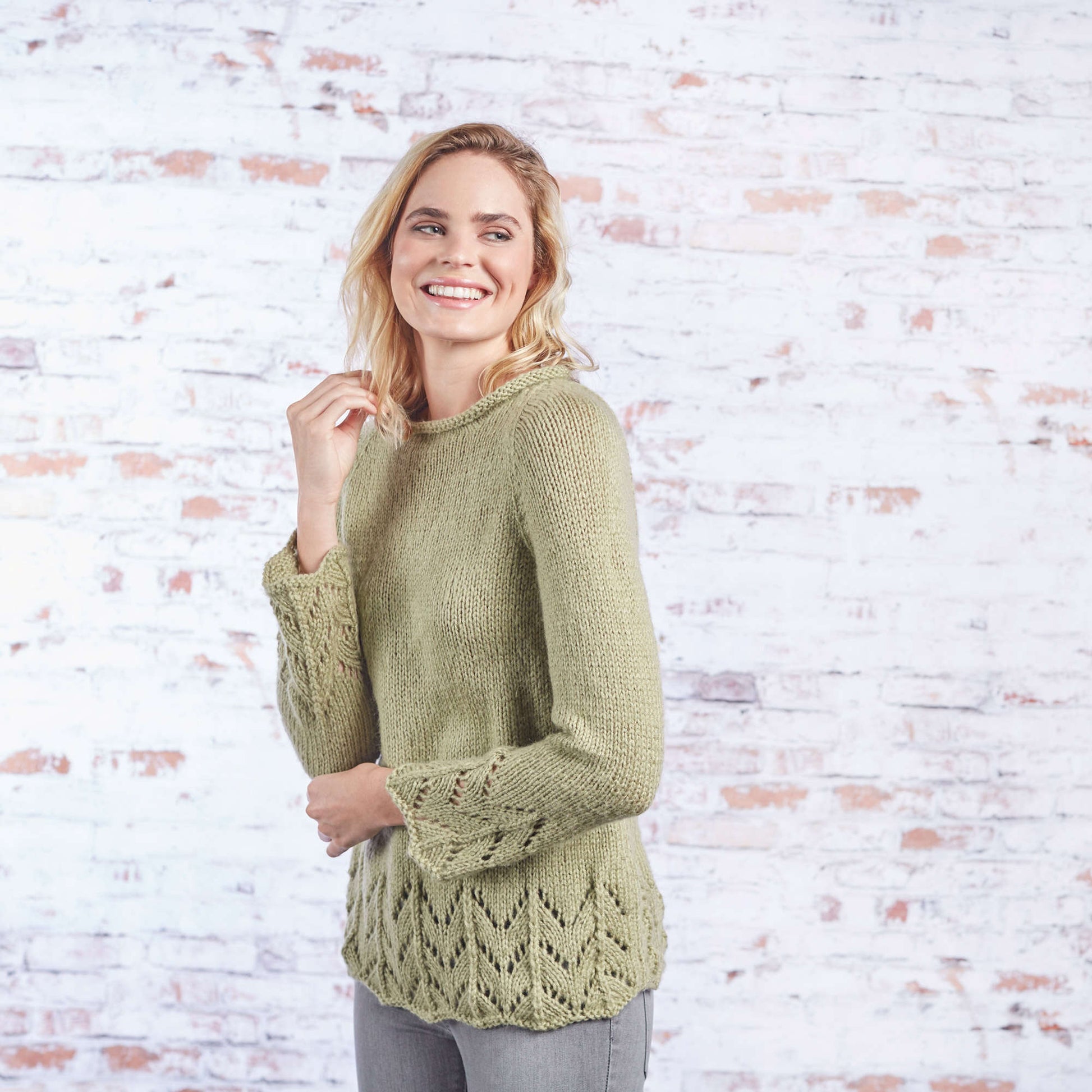 Free Red Heart Knit Fluted Lace Pullover Pattern