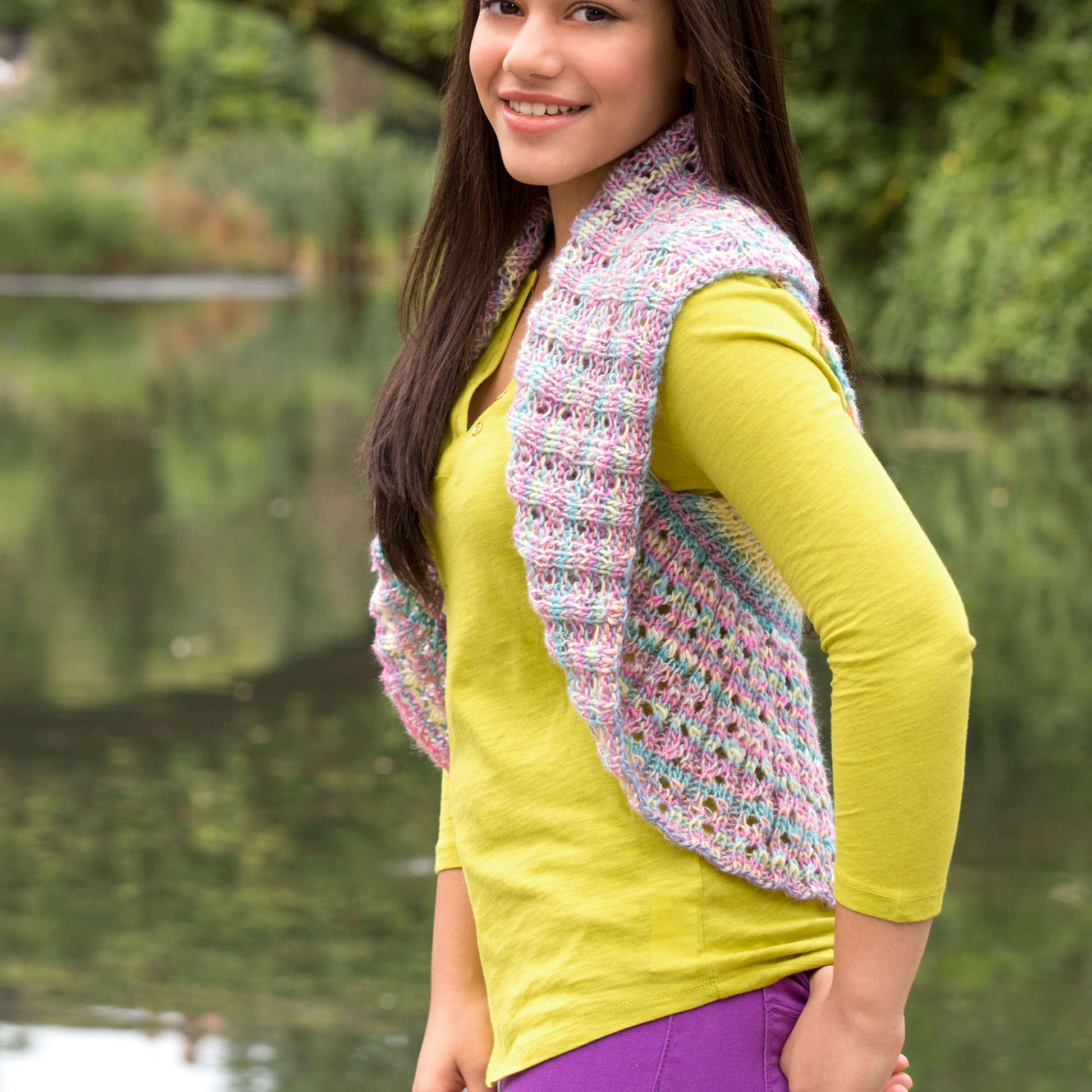 Free Red Heart Knit Teen Endless Circle Vest Pattern