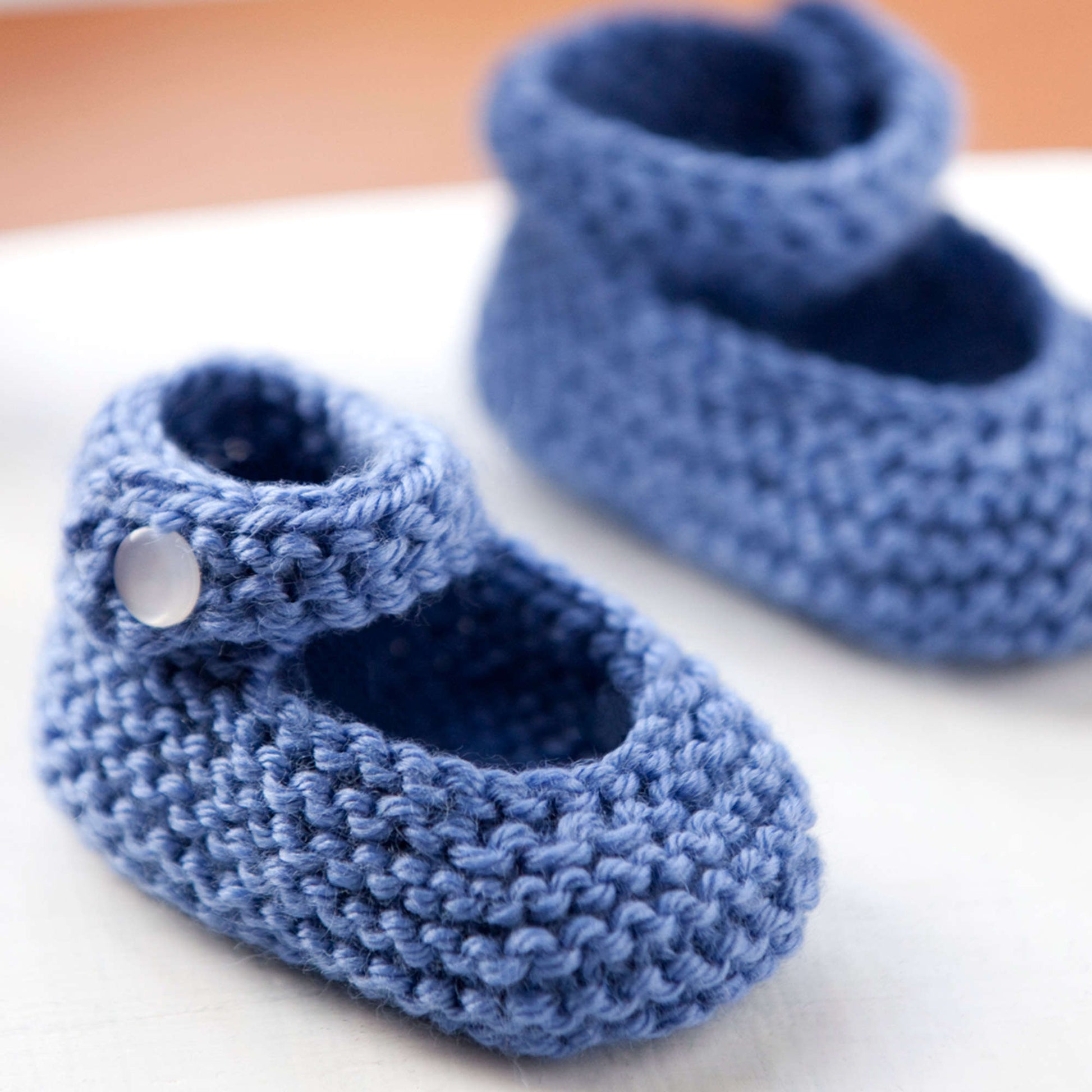 Free Red Heart Baby Janes Booties Knit Pattern