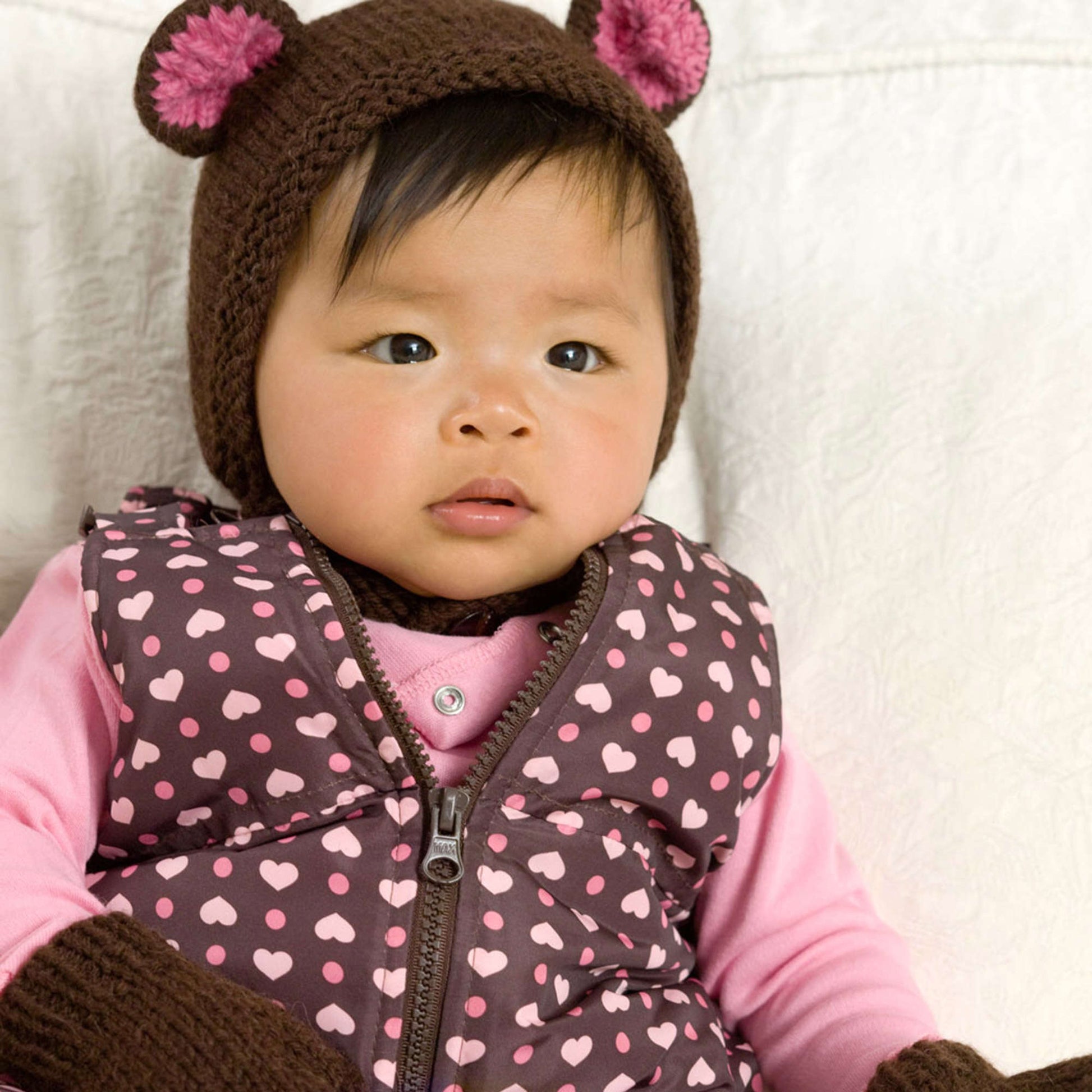 Free Red Heart Knit Bear Cub Hat & Mitts Pattern