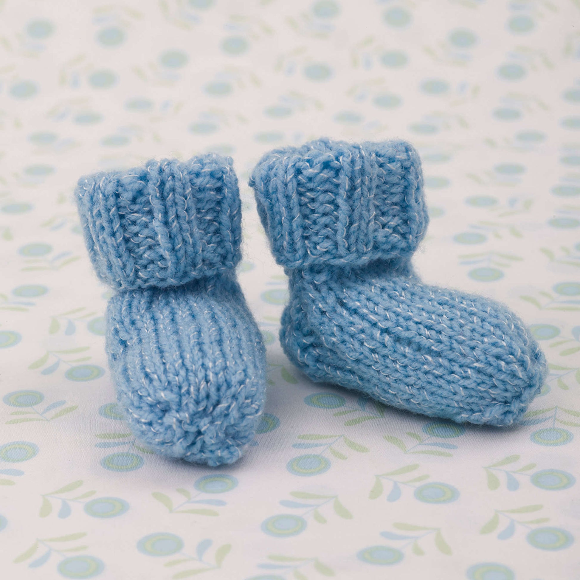 Free Red Heart Knit Snuggle Toes Socks Pattern