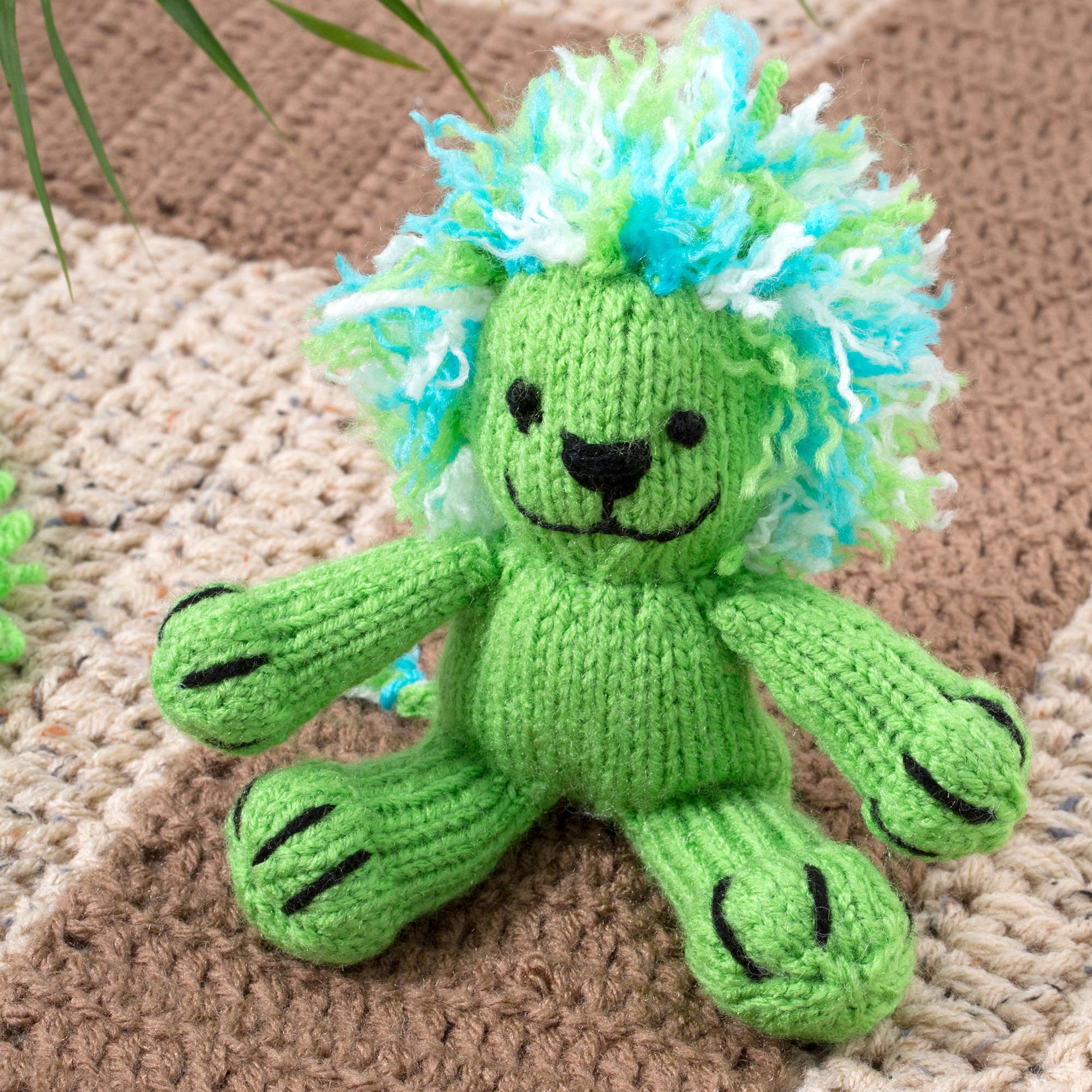 Free Red Heart Leon The Lion Ornament Knit Pattern