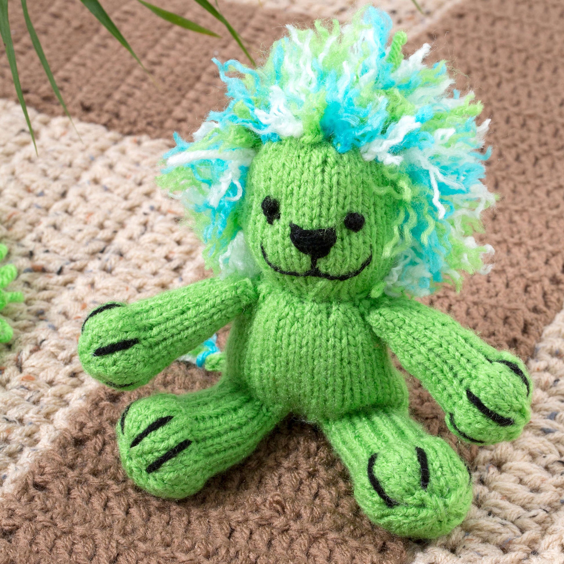 Free Red Heart Leon The Lion Ornament Knit Pattern