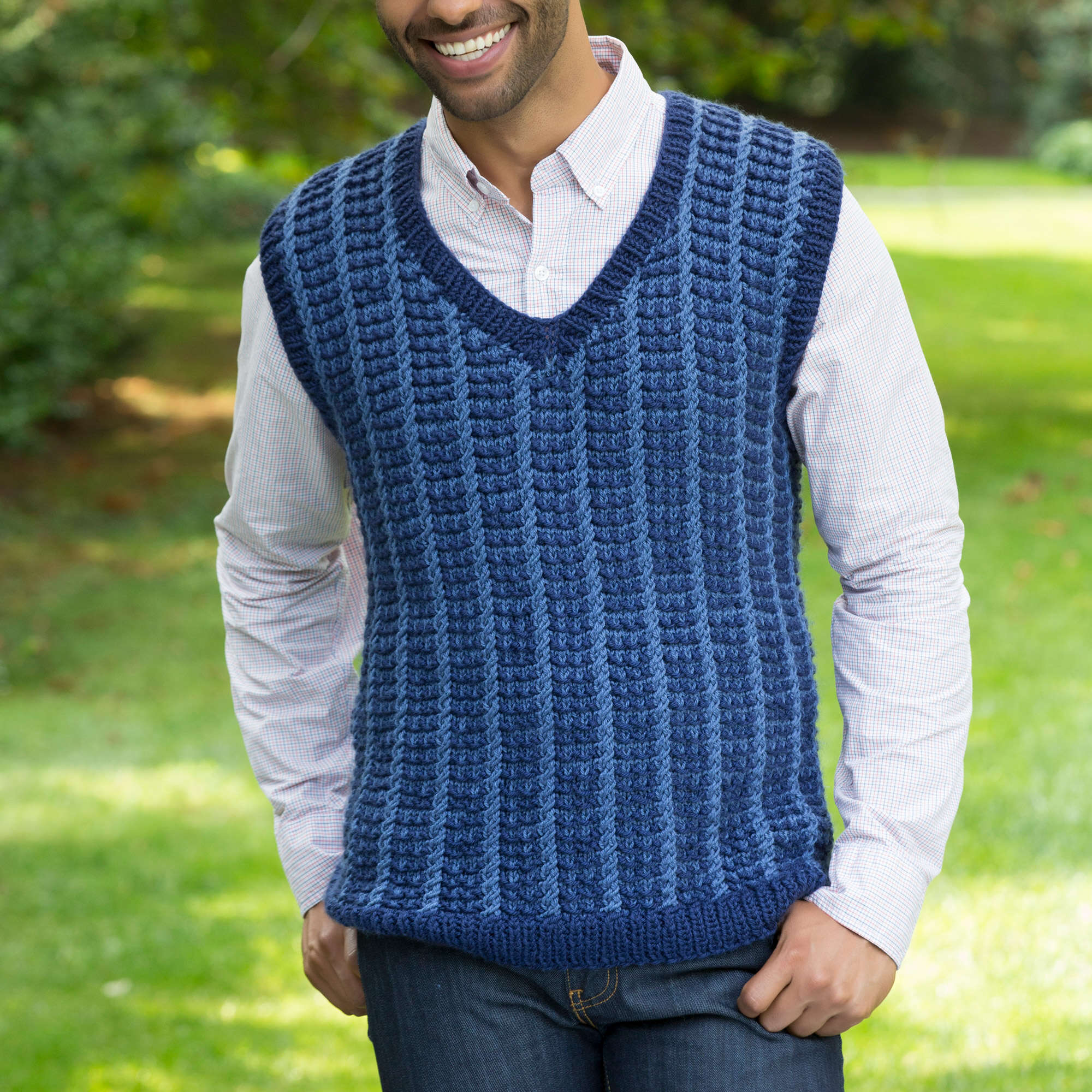 Free Red Heart Men's Mosaic Vest Knitting Pattern | Yarnspirations