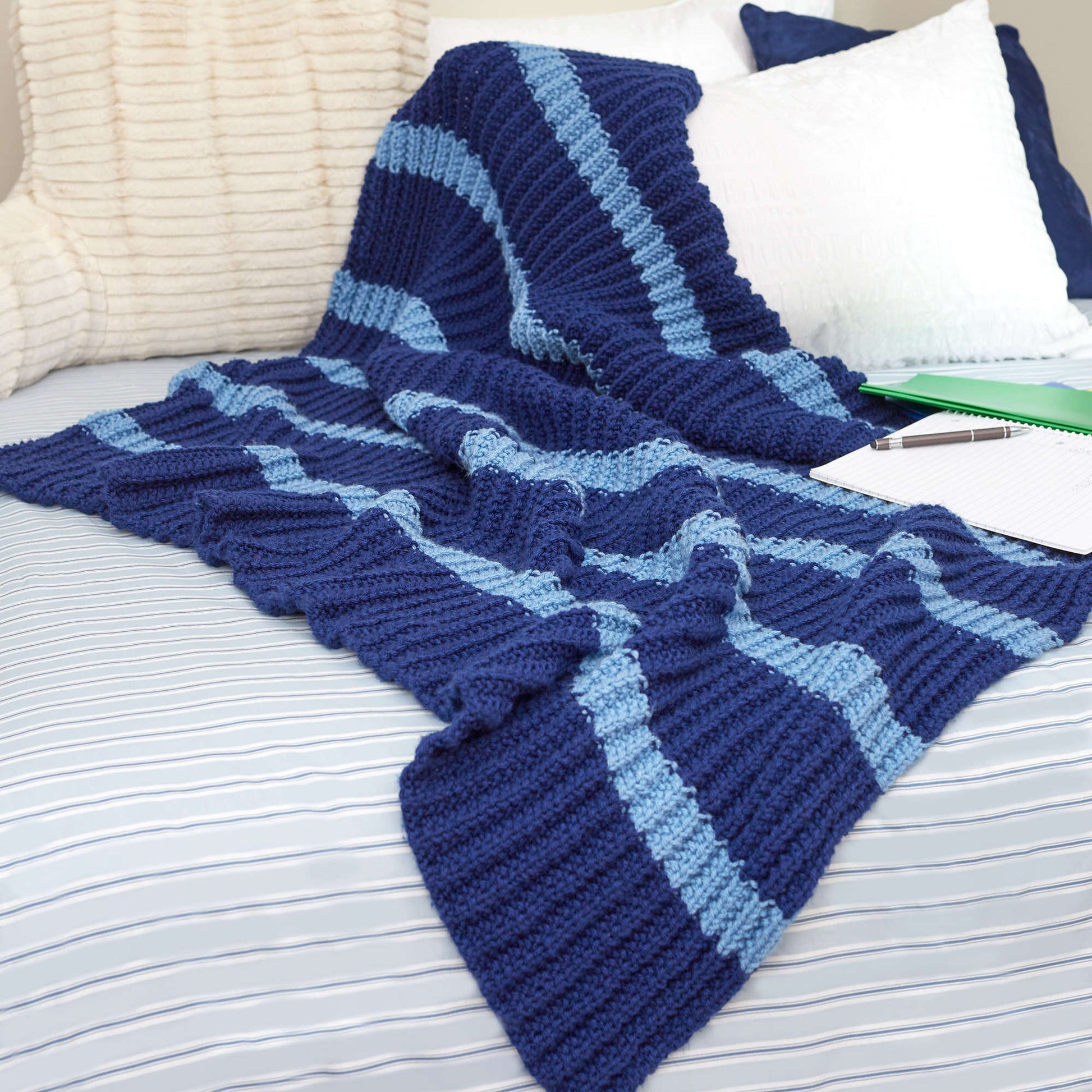 Free Red Heart Knit Off-to-College Throw Pattern