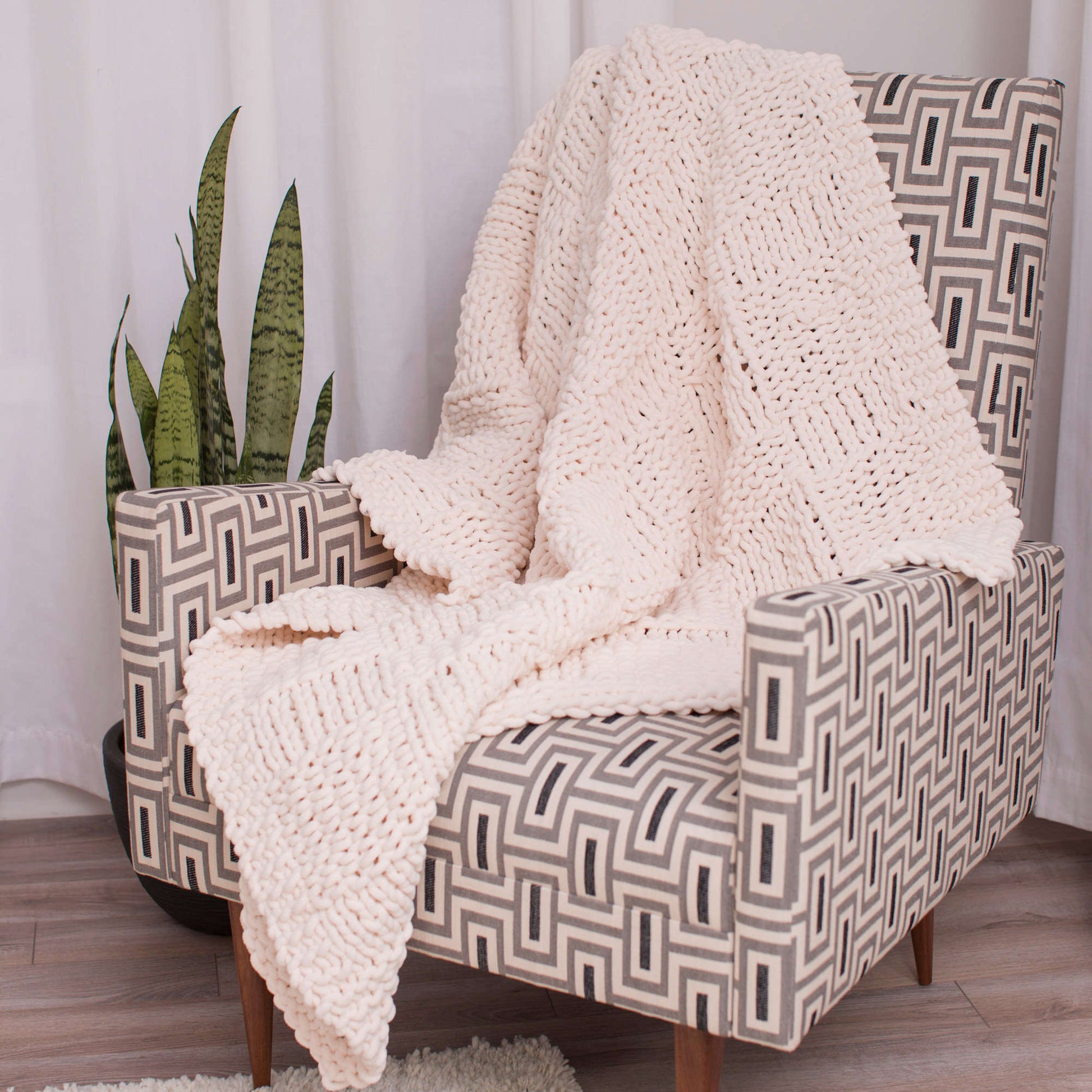 Free Red Heart Knit Heavenly Throw Pattern