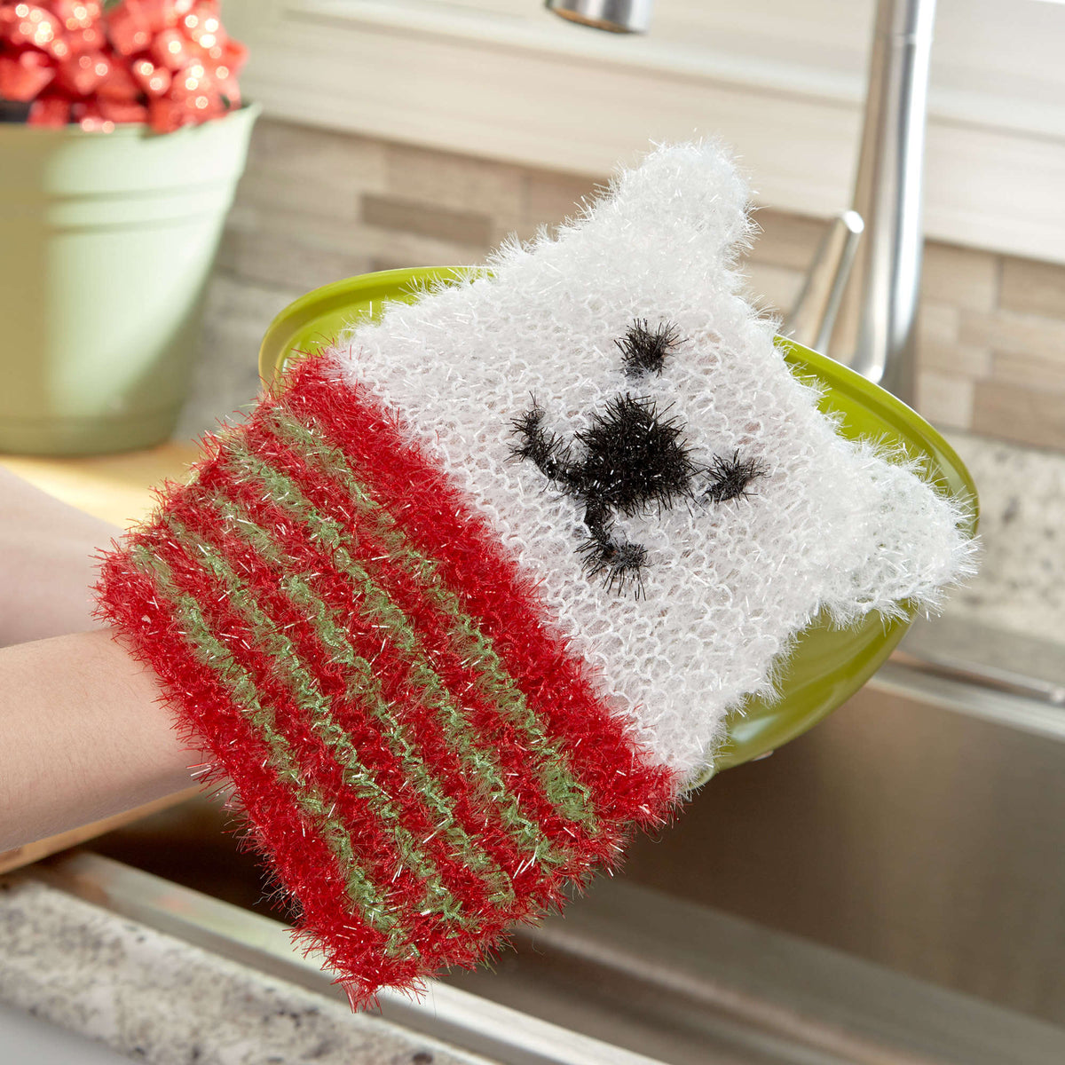 Knit Scrubby Mitt made in Red Heart Scrubby Sparkle Yarn