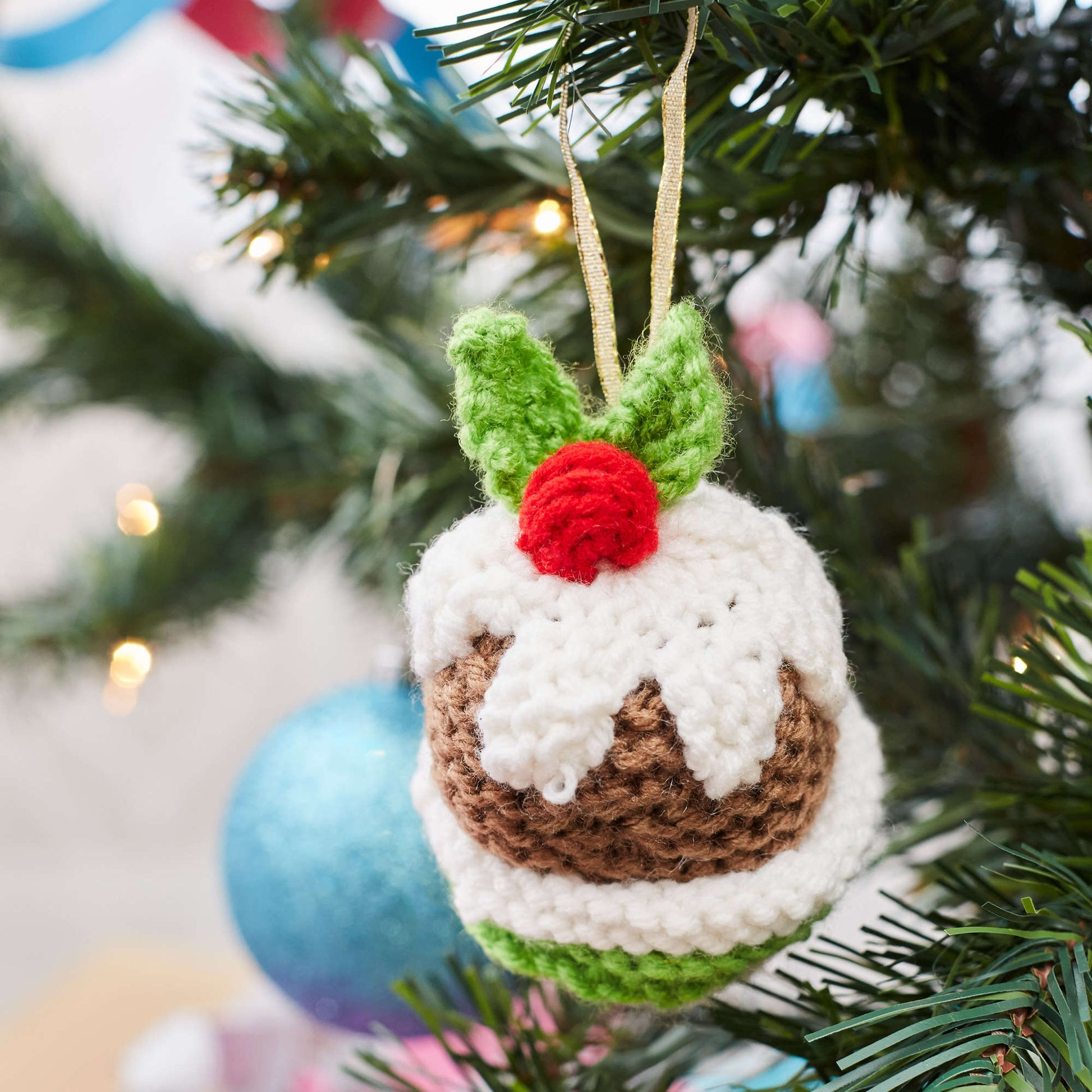 Free Red Heart Knit Christmas Pudding Ornament Pattern