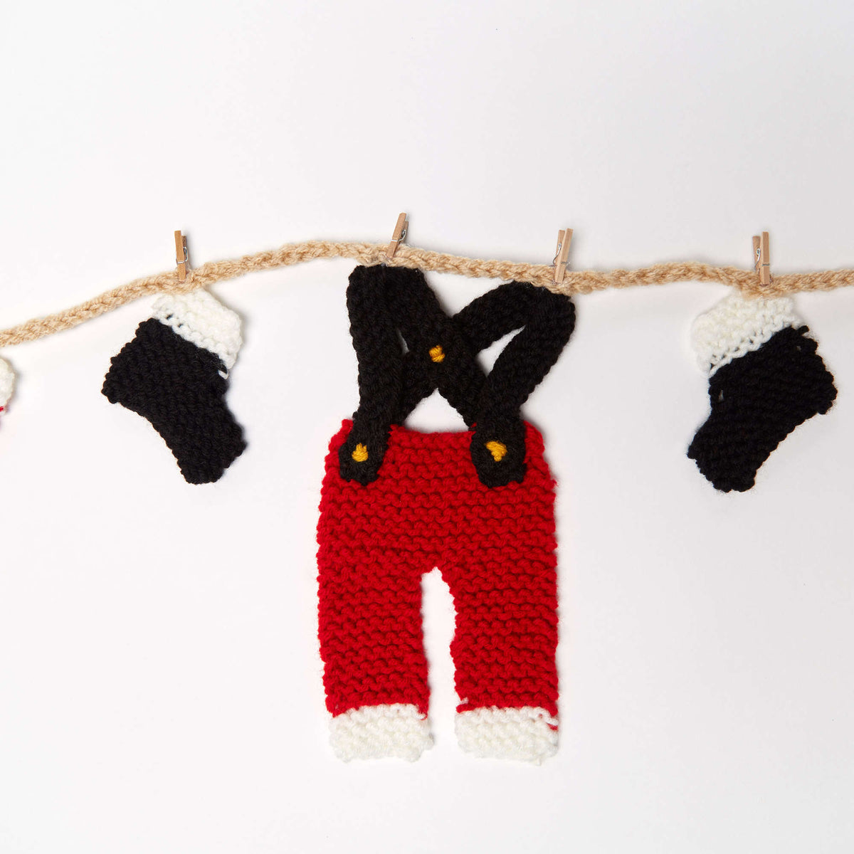 Knit Garland made in Red Heart Super Saver Yarn