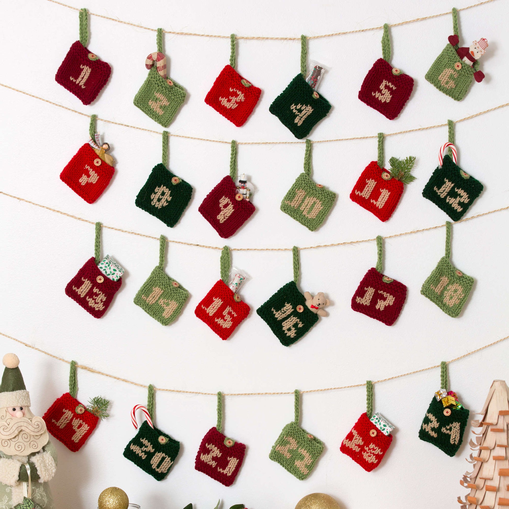 Free Red Heart Advent Calendar Gift Pockets Knit Pattern