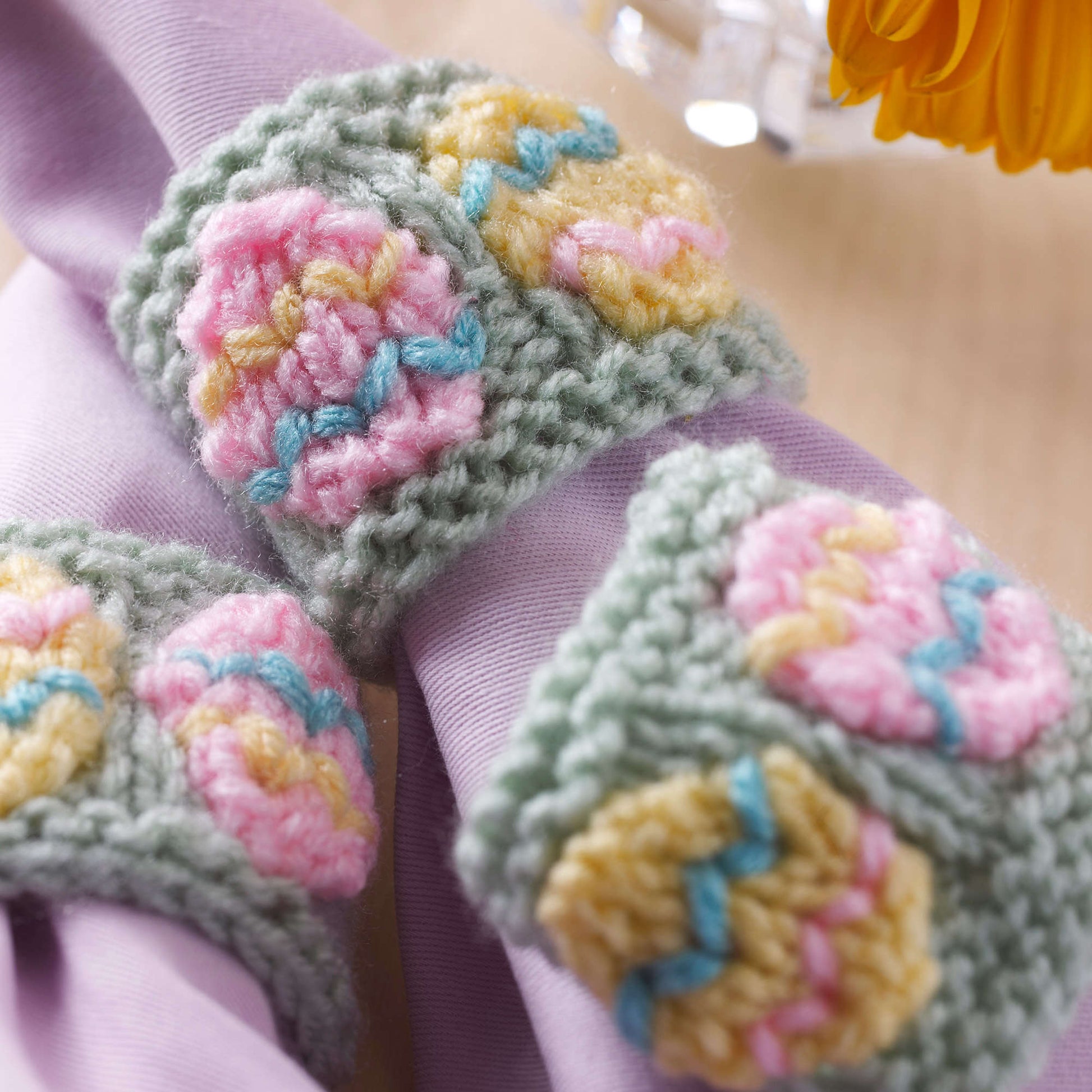 Free Red Heart Easter Placemats With Napkin Rings Knit Pattern