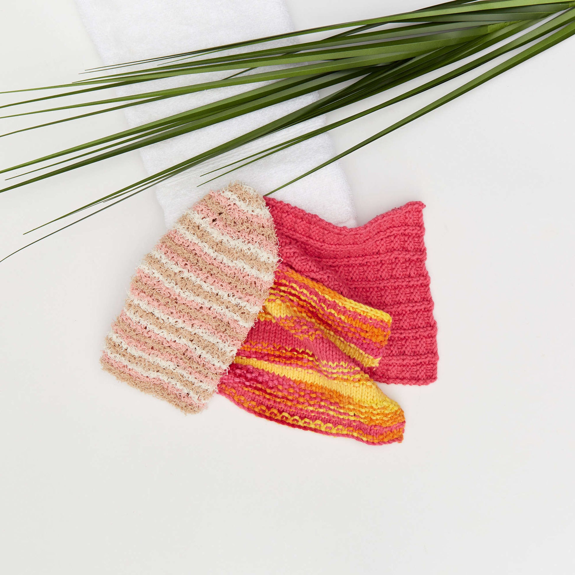 Free Red Heart Knit Textured Stripes Washcloth Pattern