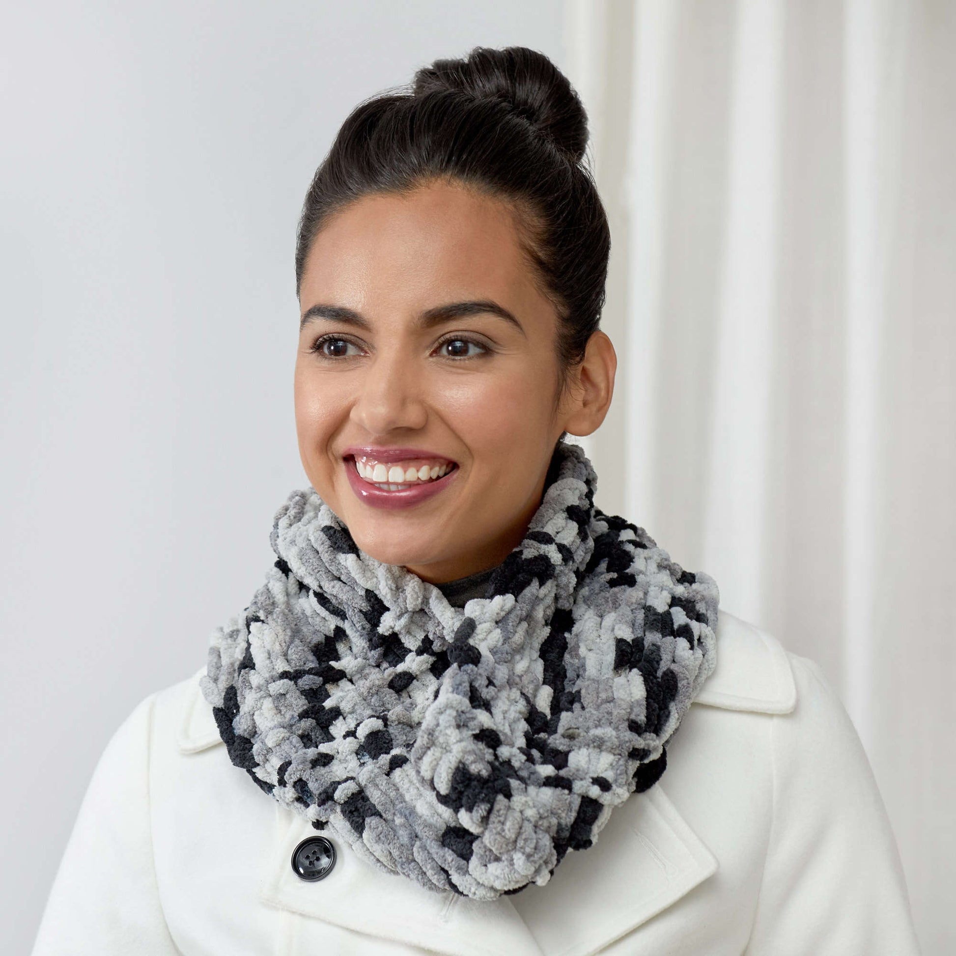 Free Red Heart Craft Quick One-Ball Cowl Pattern