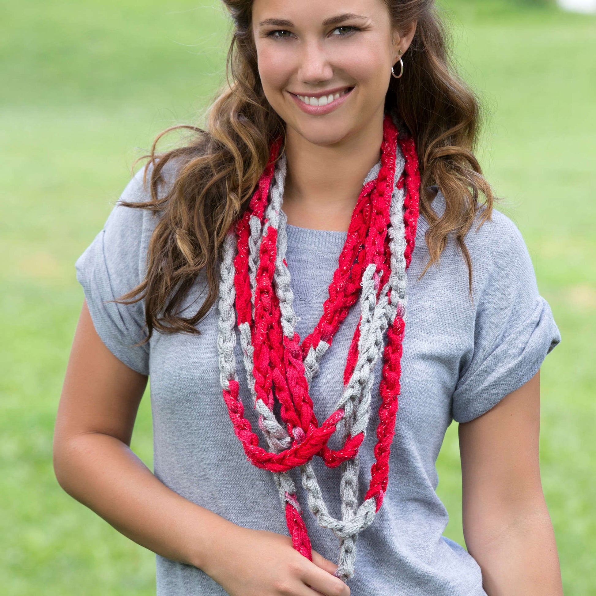Free Red Heart Go Team Hand Chain Scarf Pattern