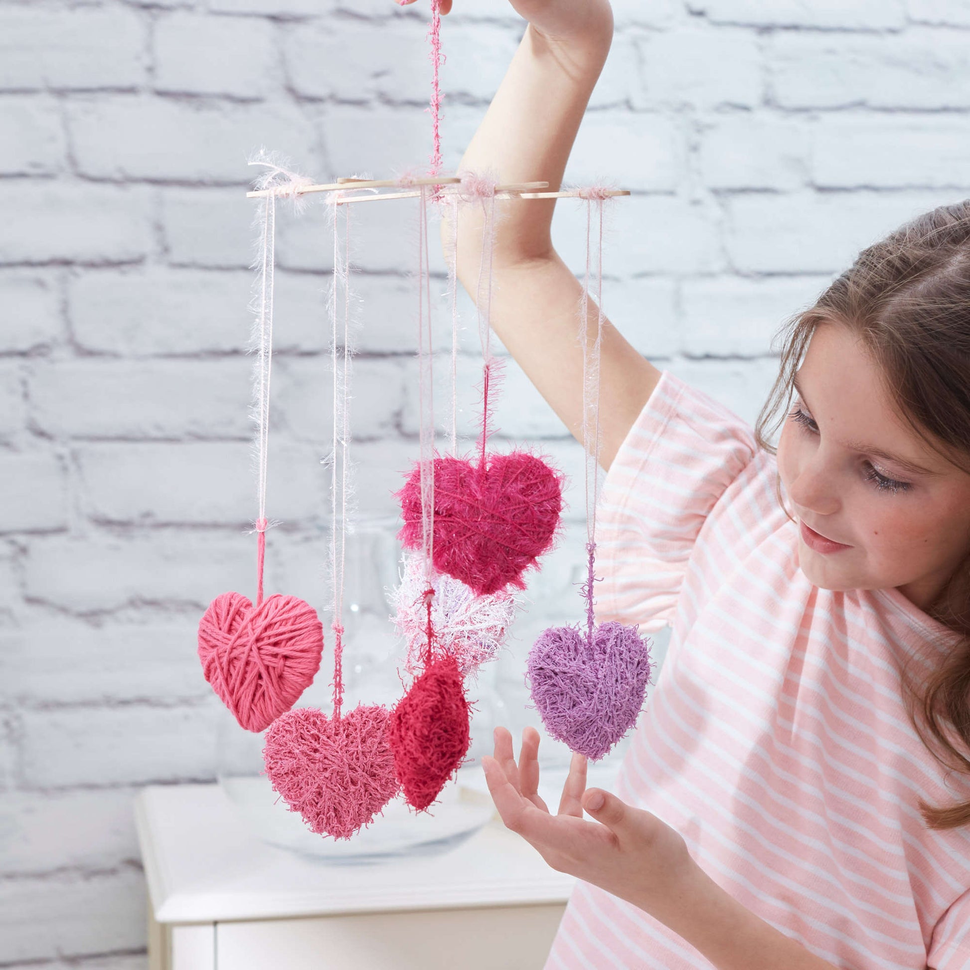 Free Red Heart Wrapped Hearts Mobile Craft Pattern