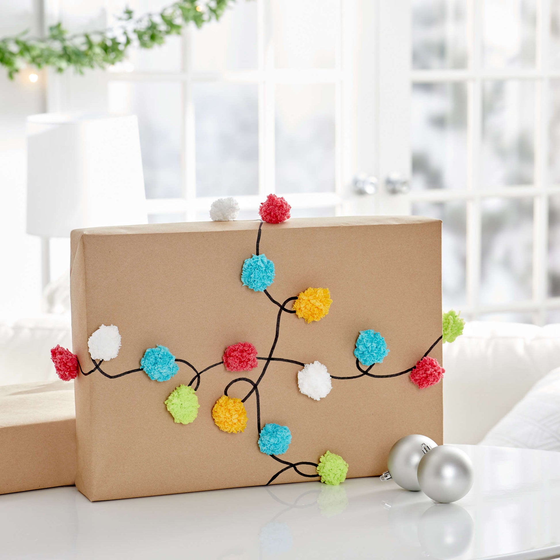 Free Red Heart Craft Holiday Lights Gift Wrap Pattern